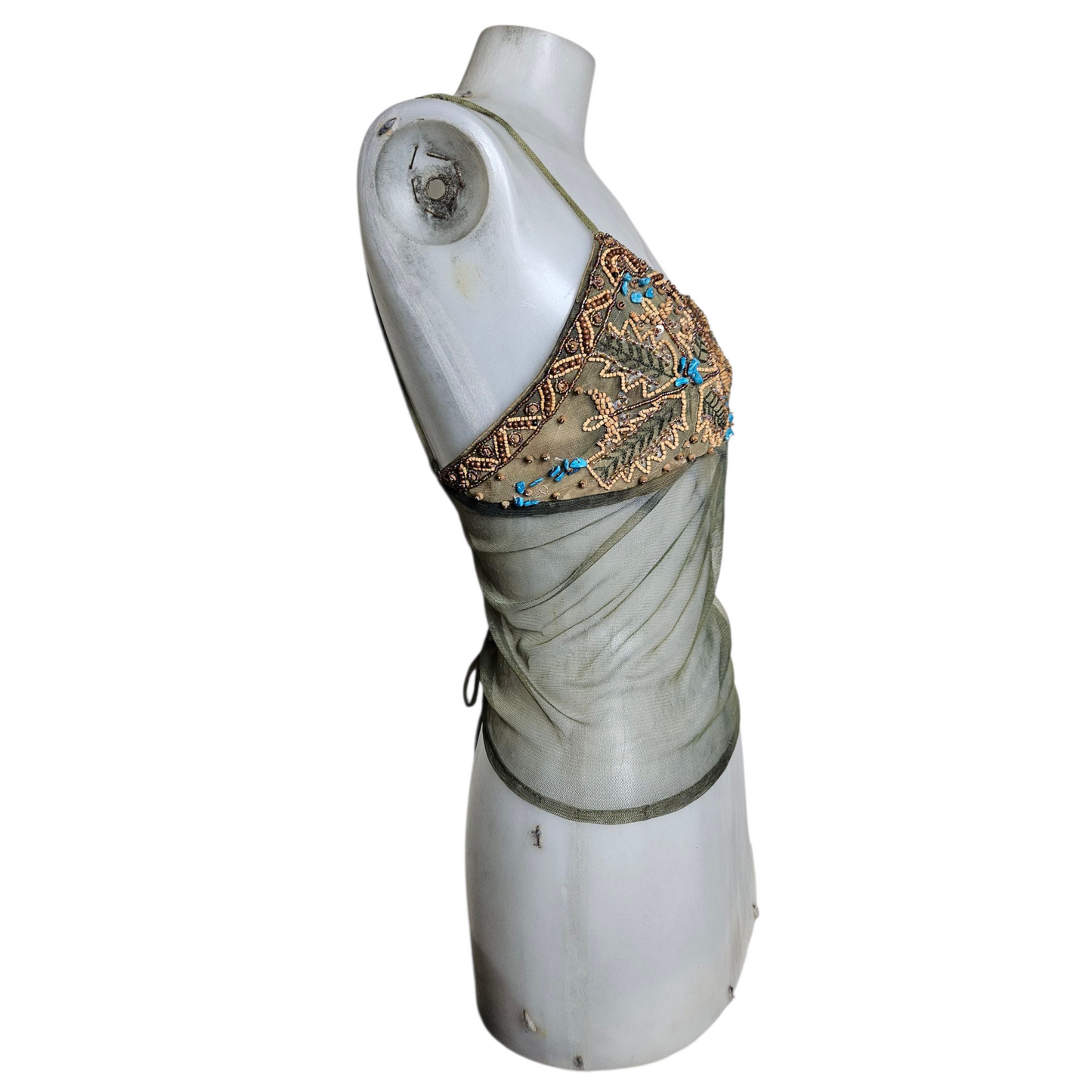 Dos nu en voile brodé de perles