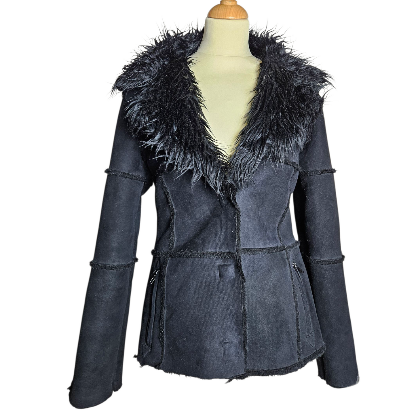 Short coat with faux fur