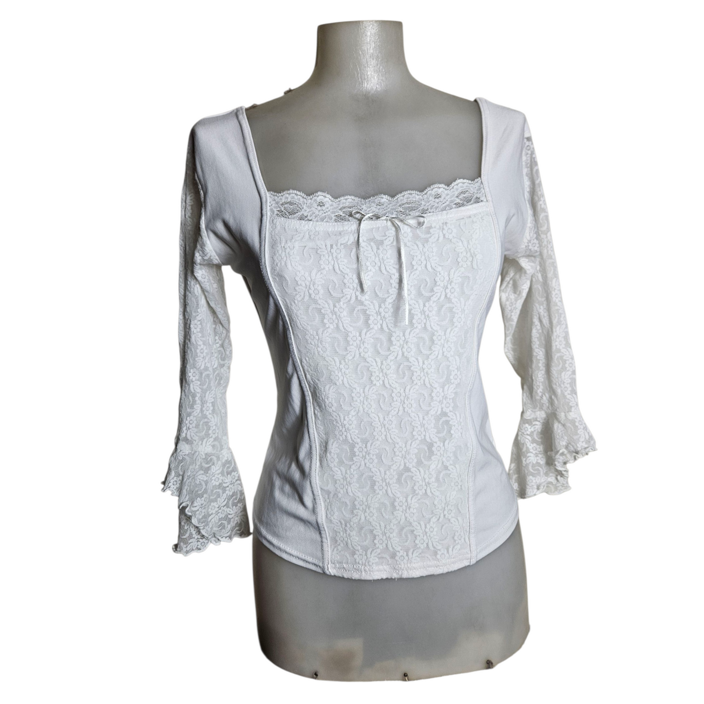 White square neck top with lace