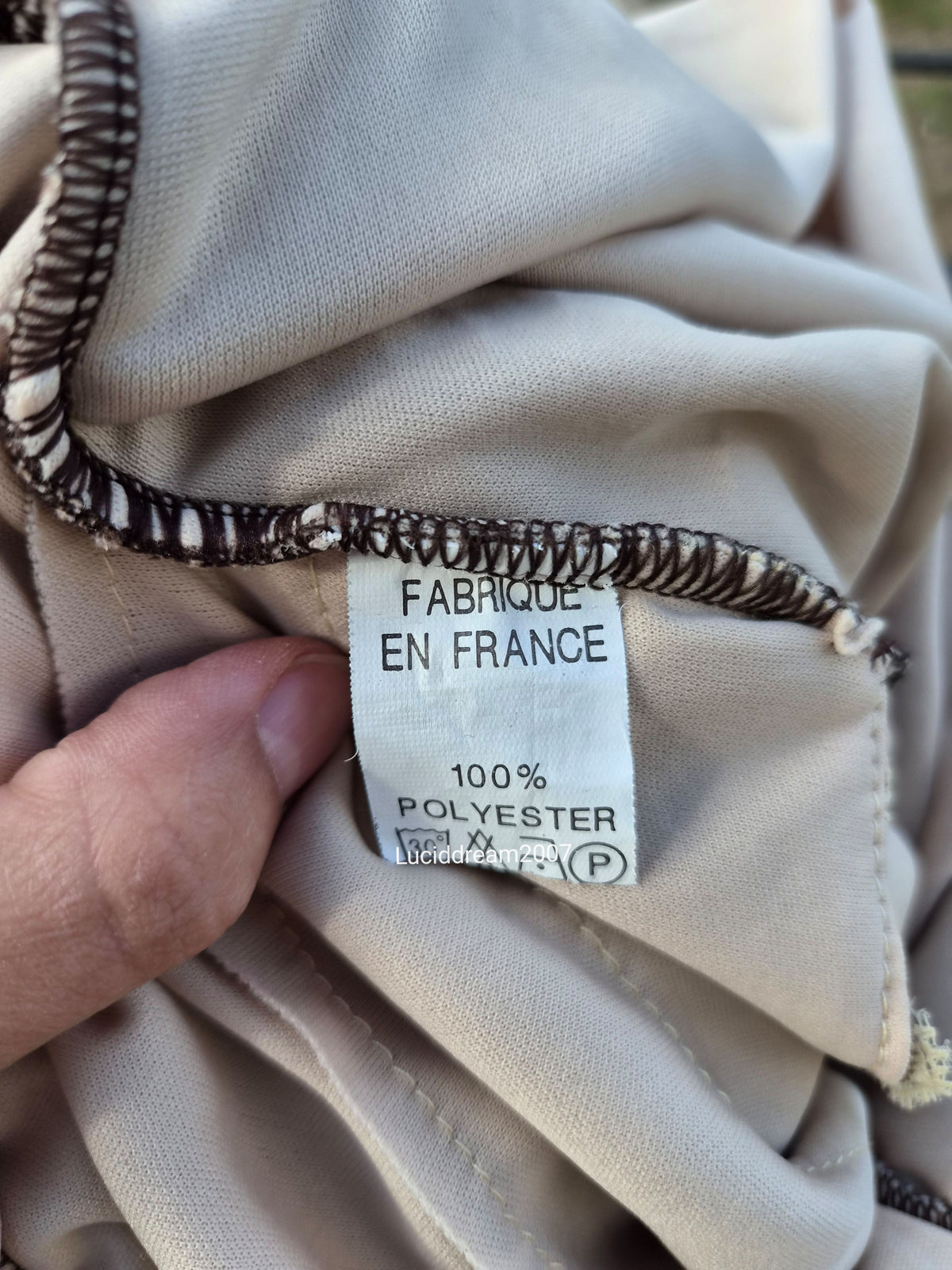 Robe en dentelle marron et beige