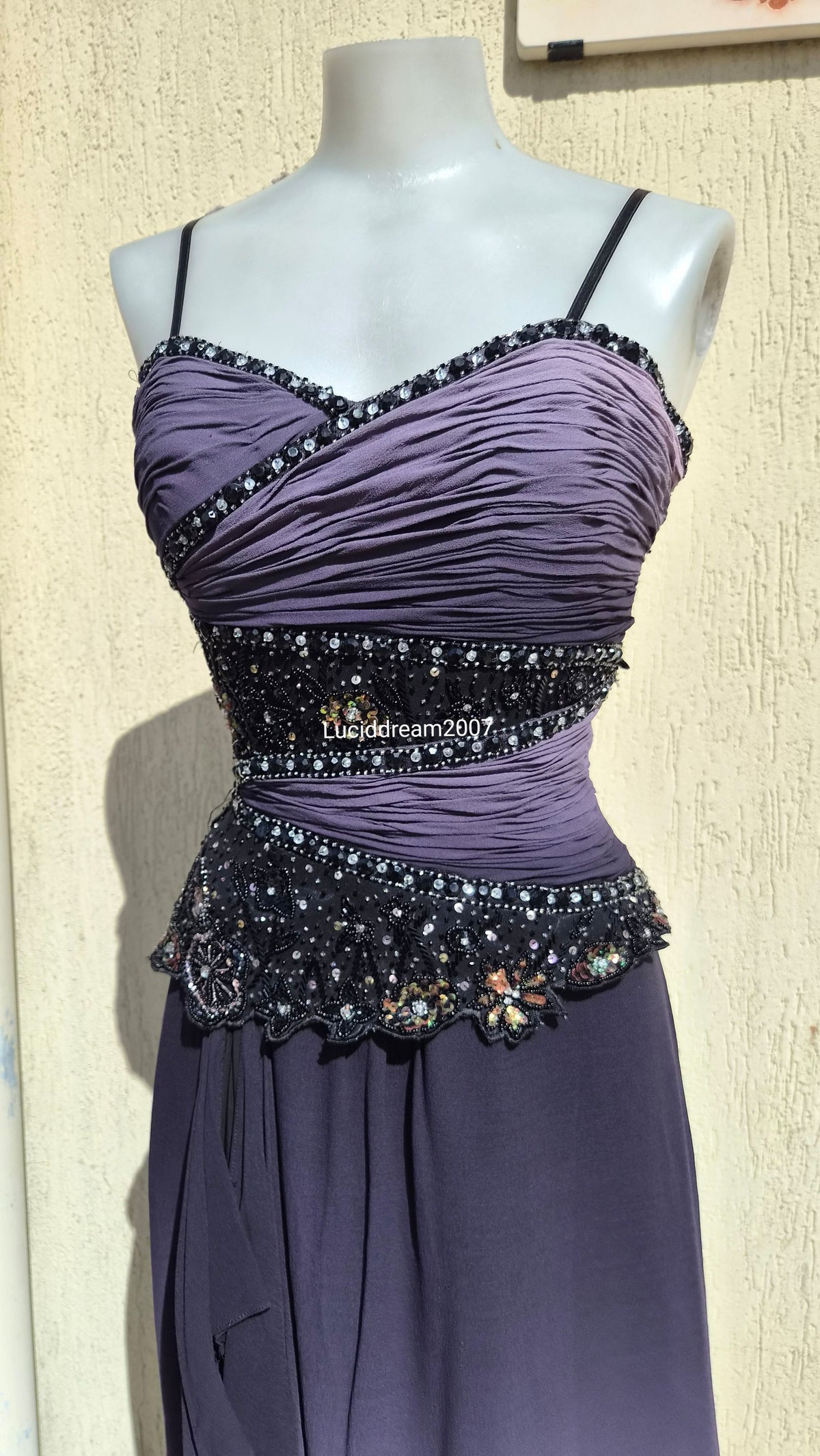 Robe dégradé de violets brodée