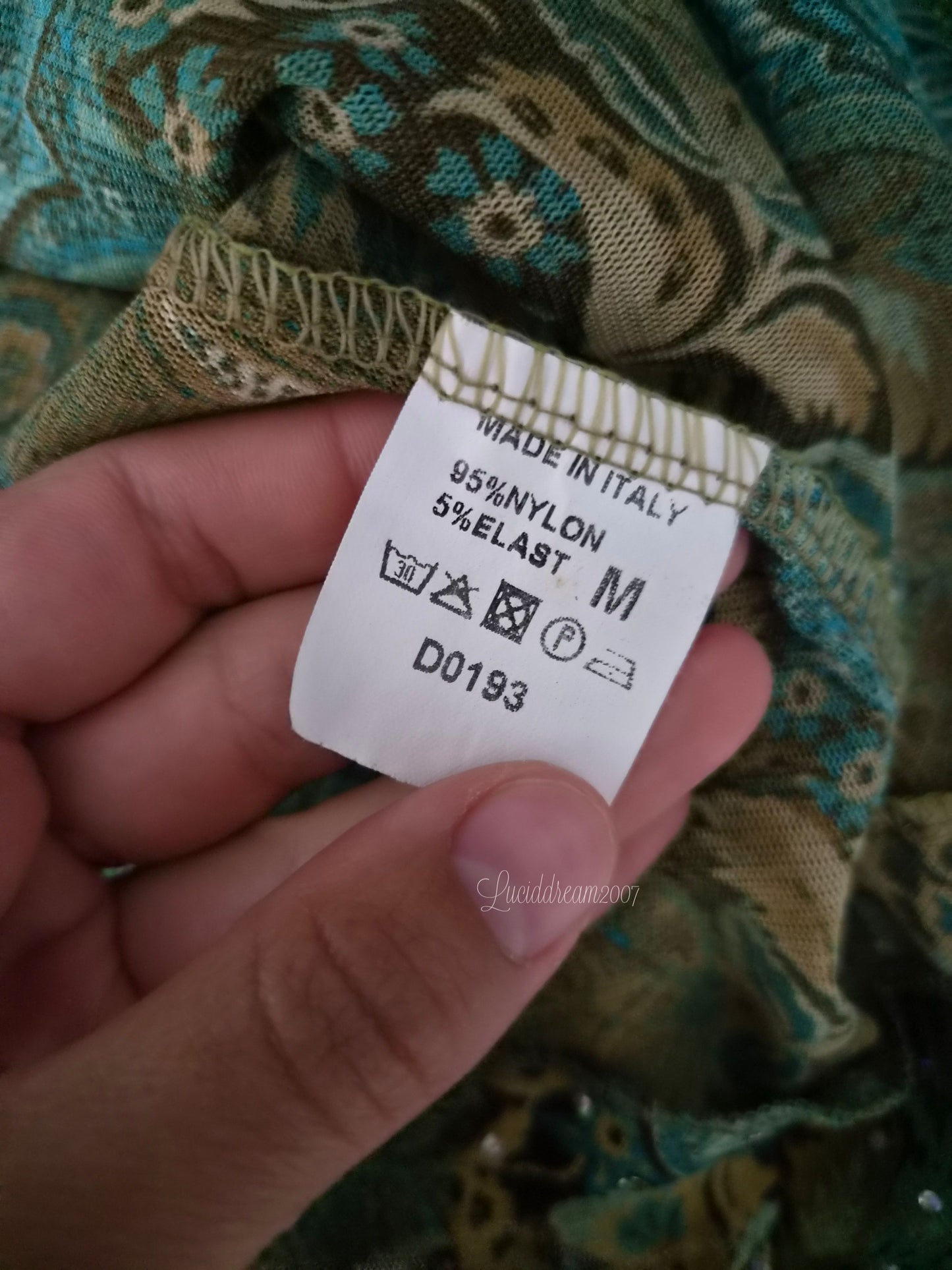 Haut en voile détails strass