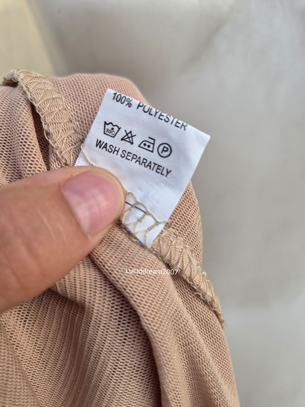 Haut en voile brodé tons rose beige