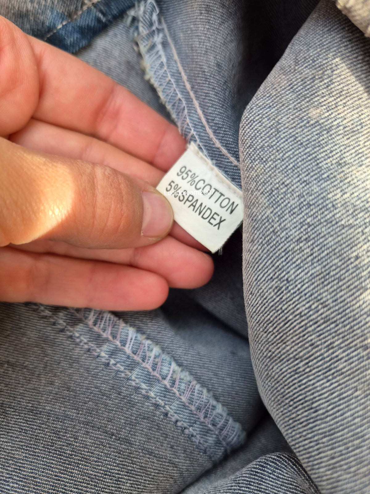 Jupe grise en denim brodé