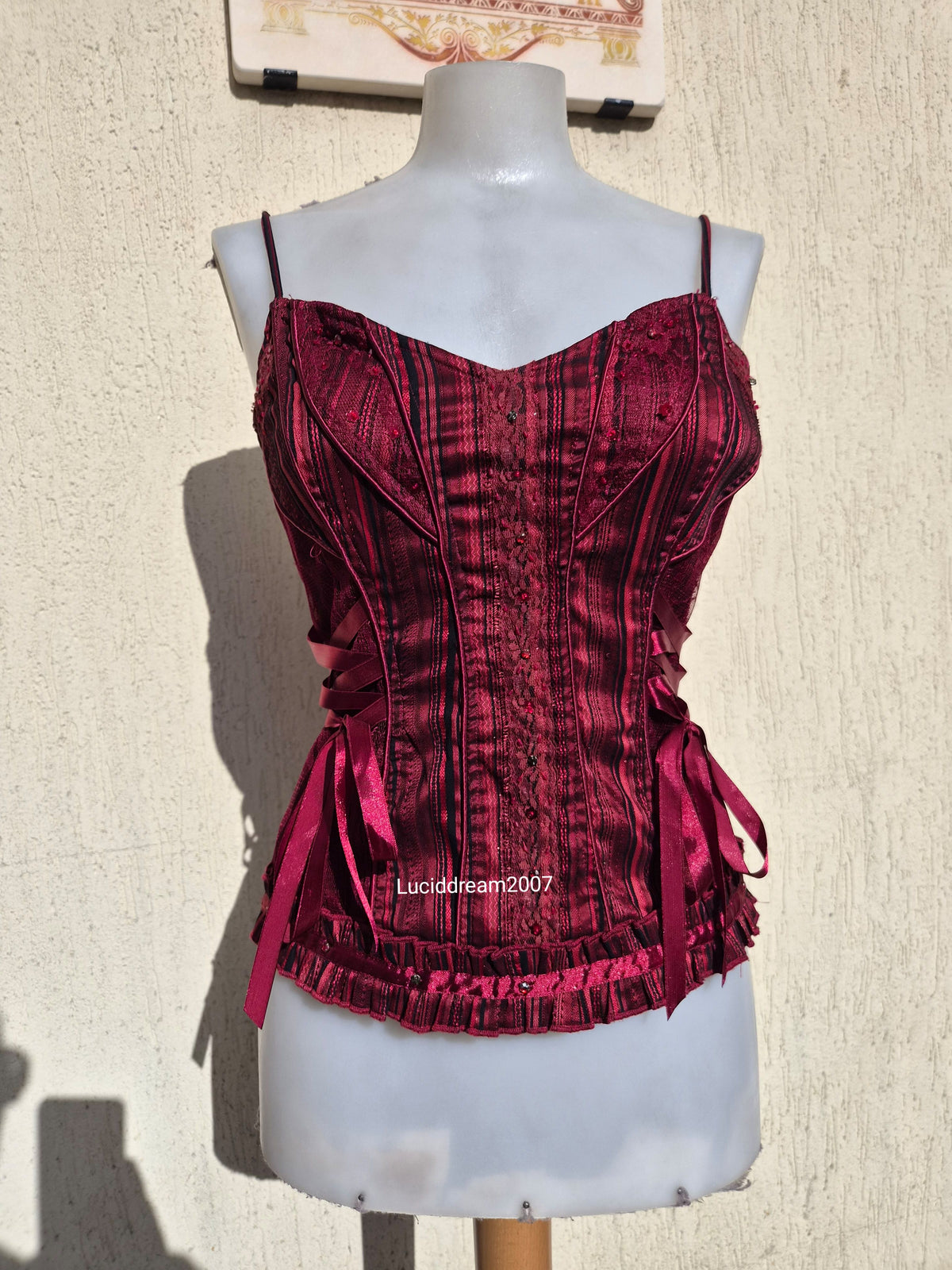 Haut esprit corset rouge
