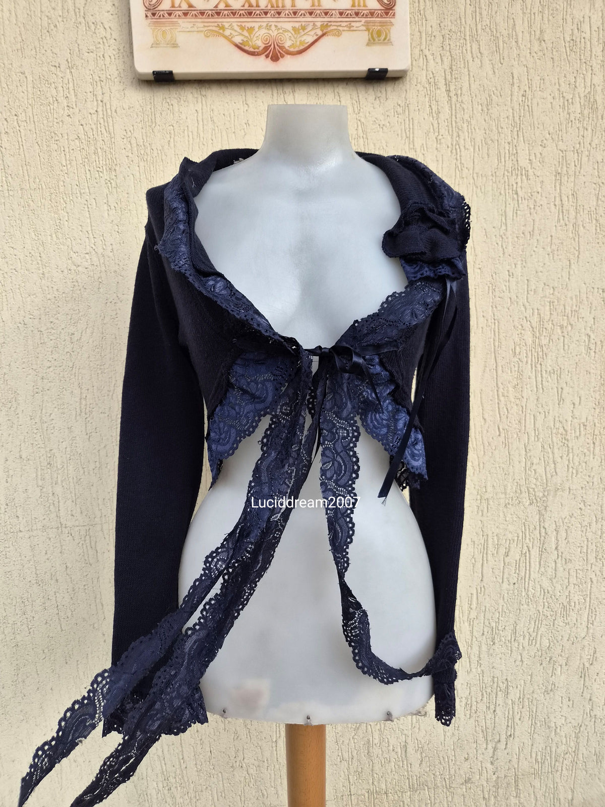 Boléro bleu sombre