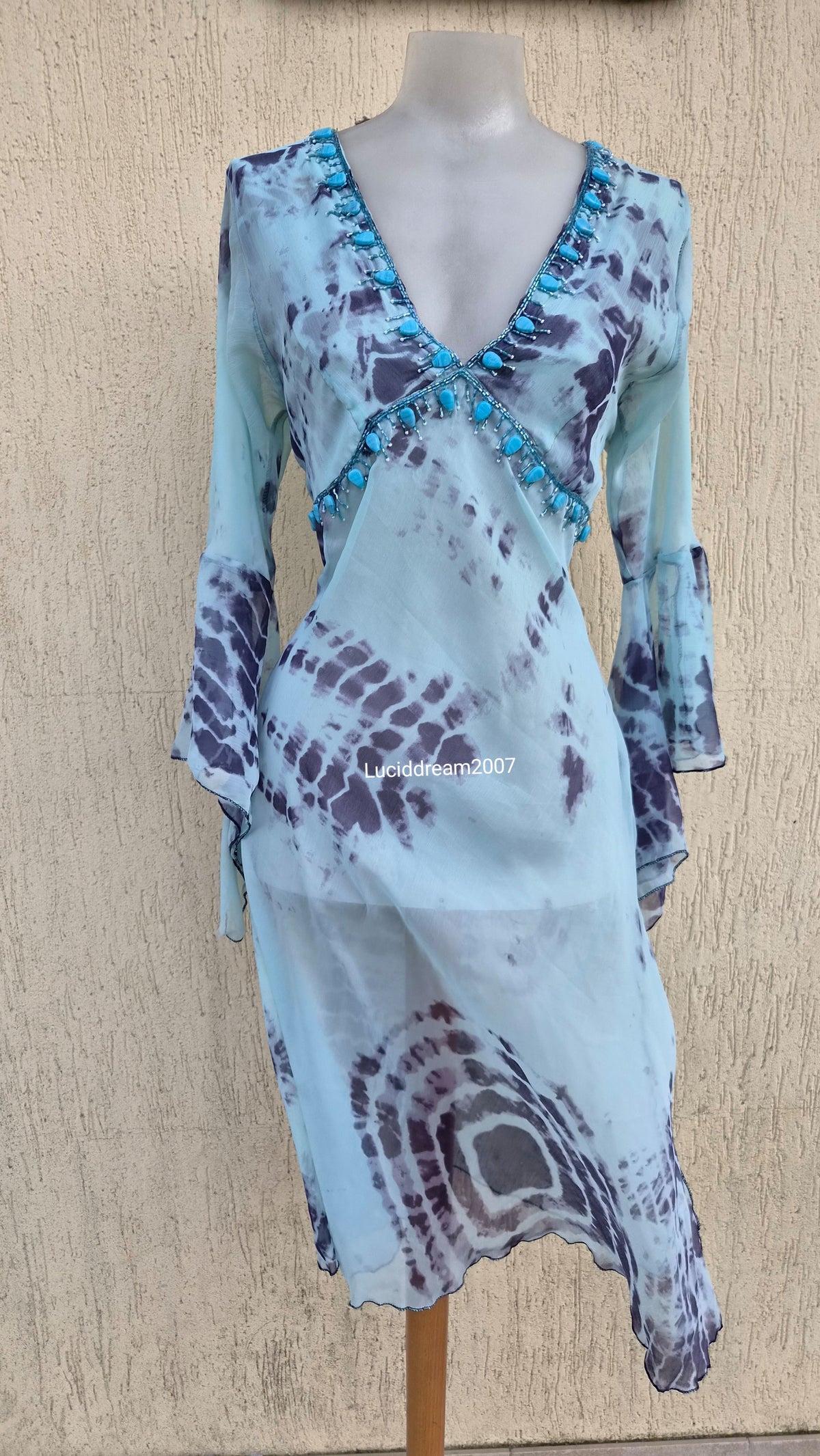 Robe de plage en voile bleue