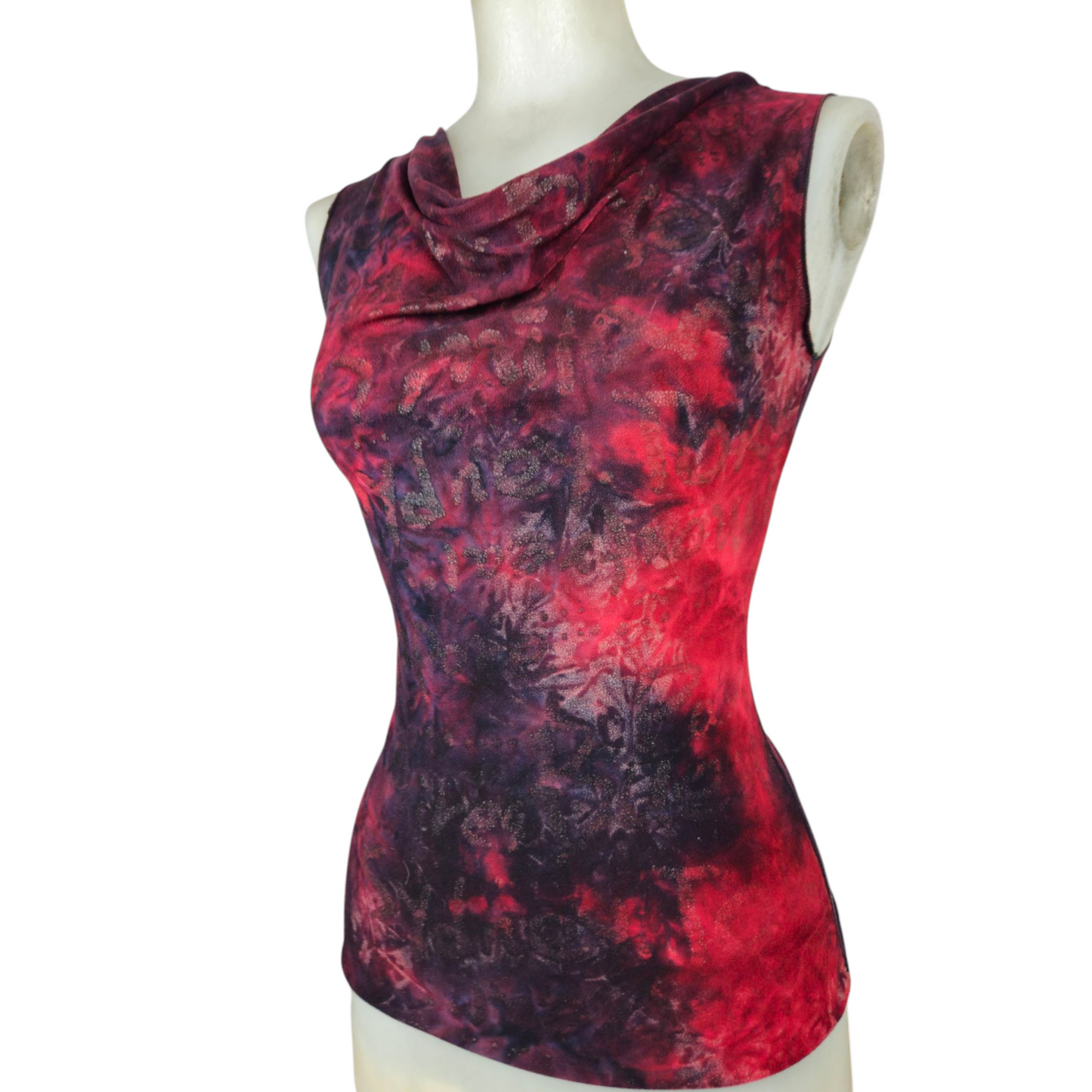 Haut tie and dye rouge et noir
