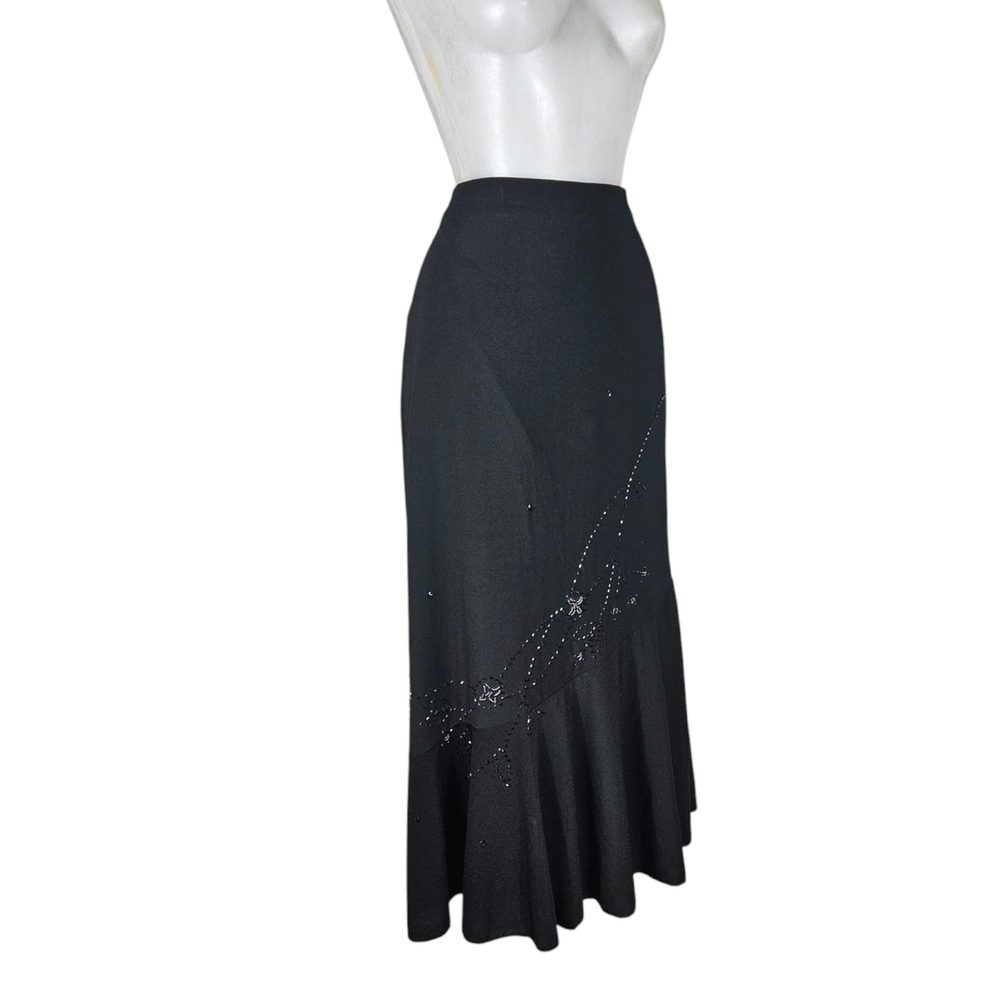 Jupe fluide à détails de broderies