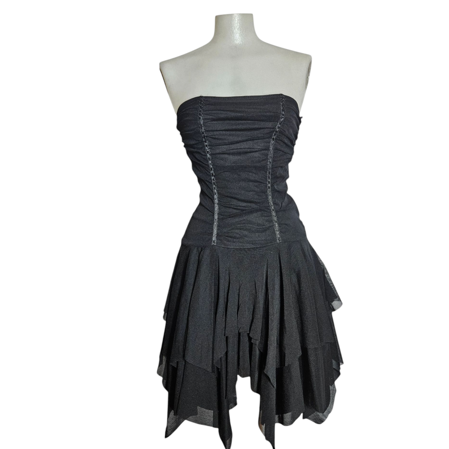 Robe strapless asymétrique