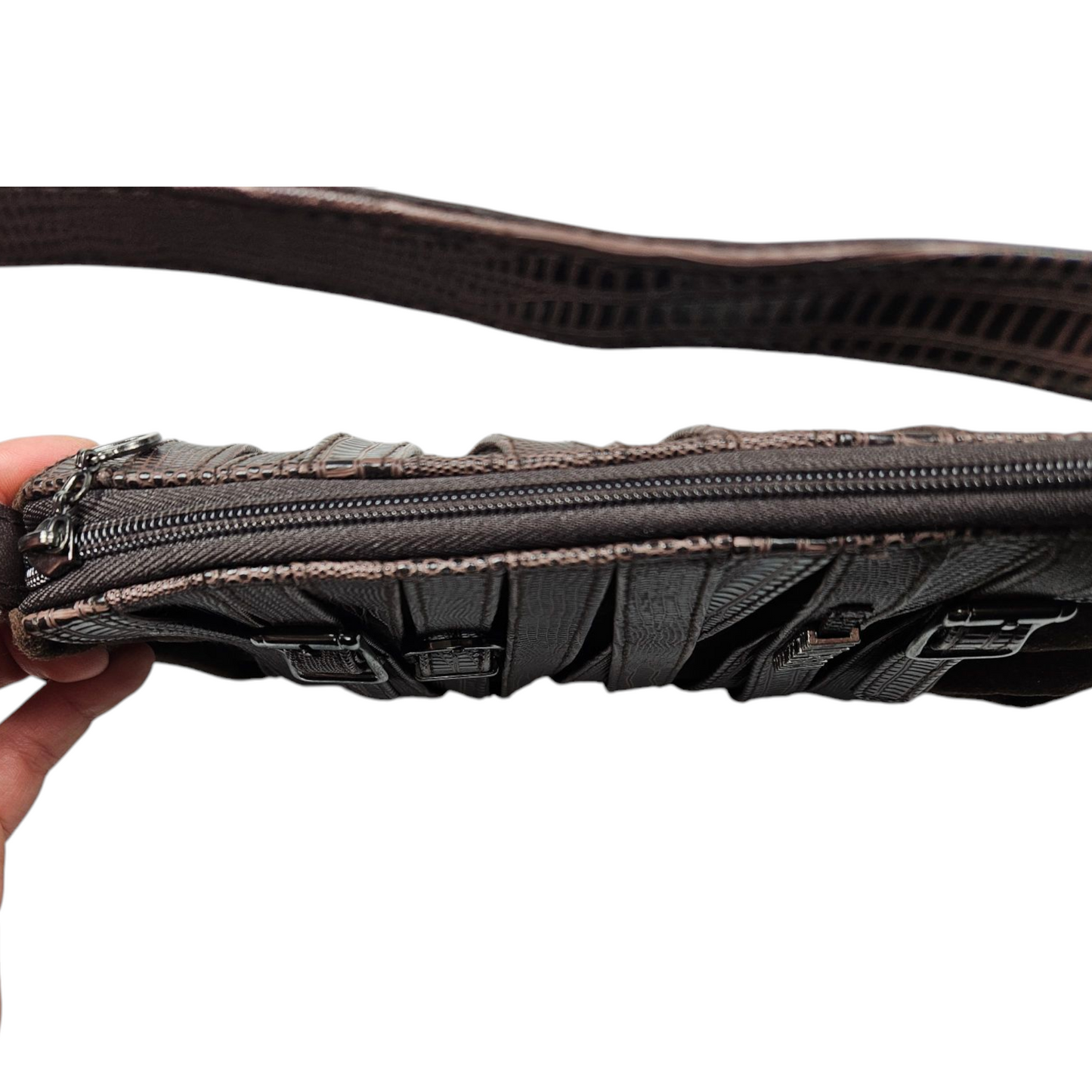 Baguette bag with straps