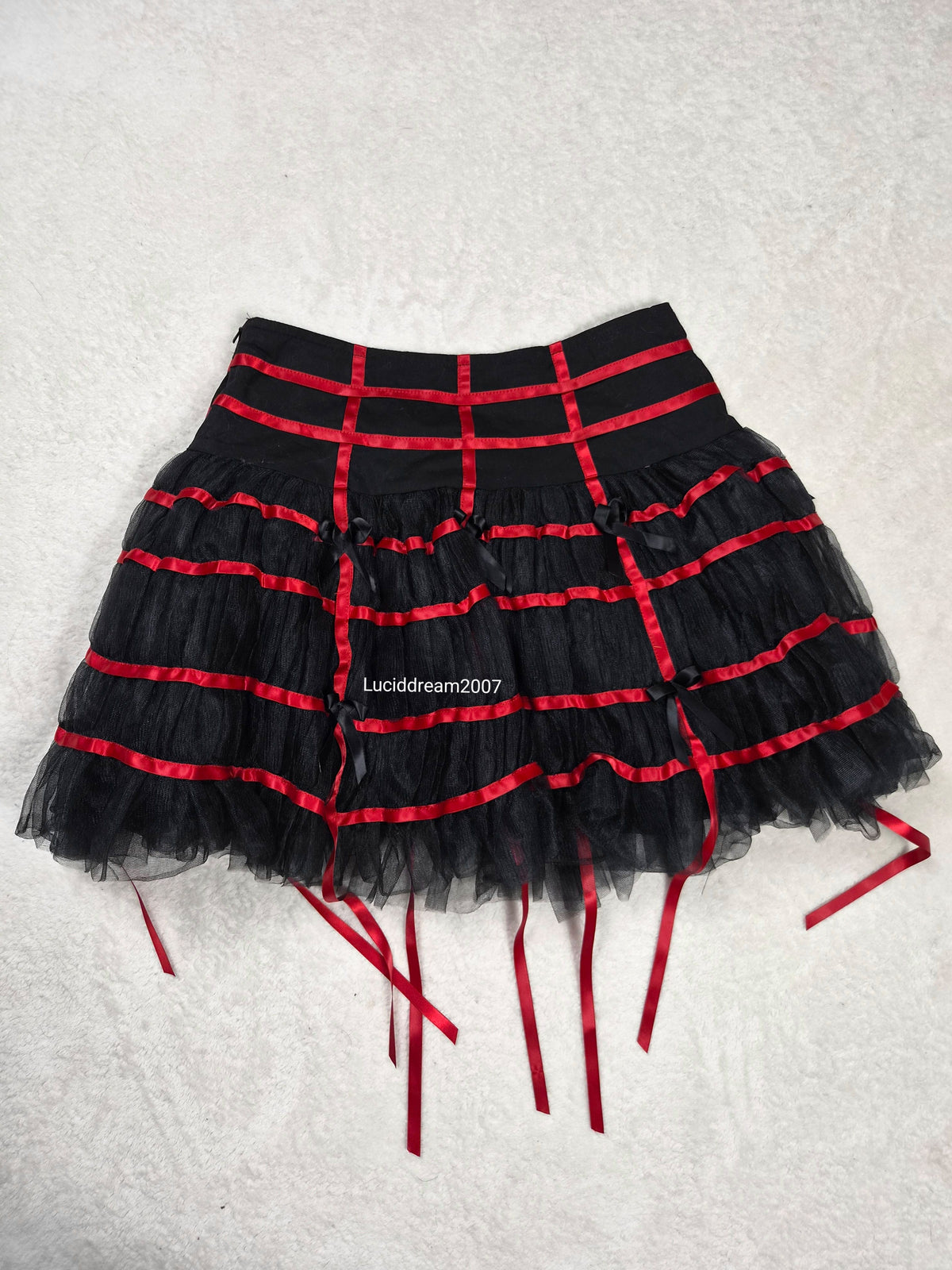 Jupe Hell Bunny rouge et noir