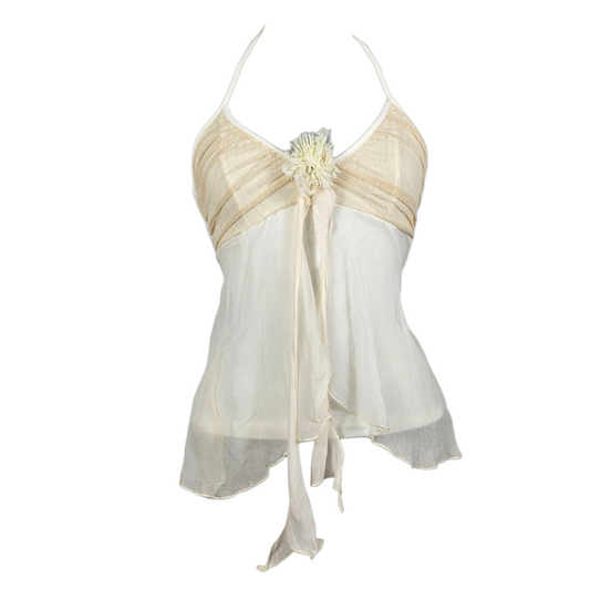 Open back with veil details