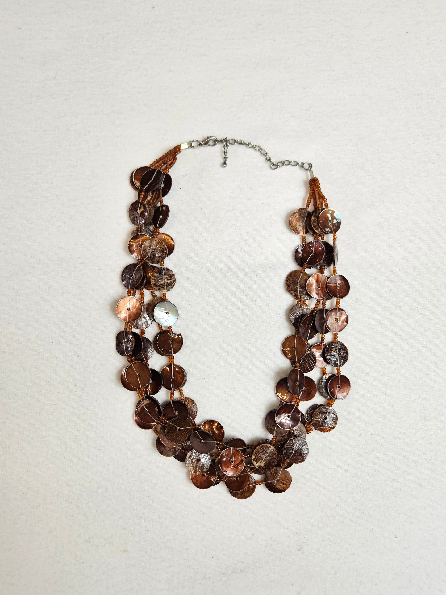 Collier multirangs marron