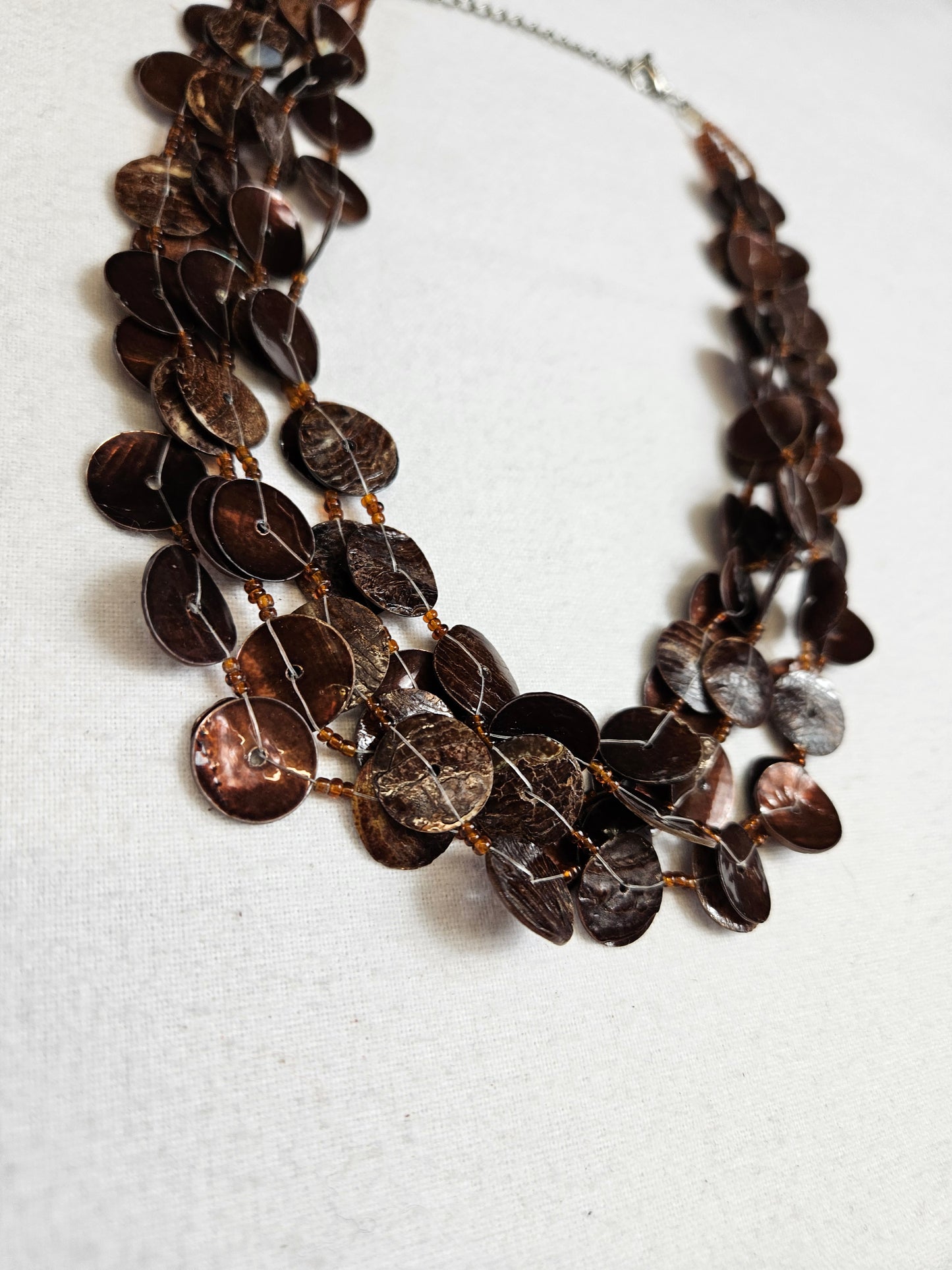 Collier multirangs marron