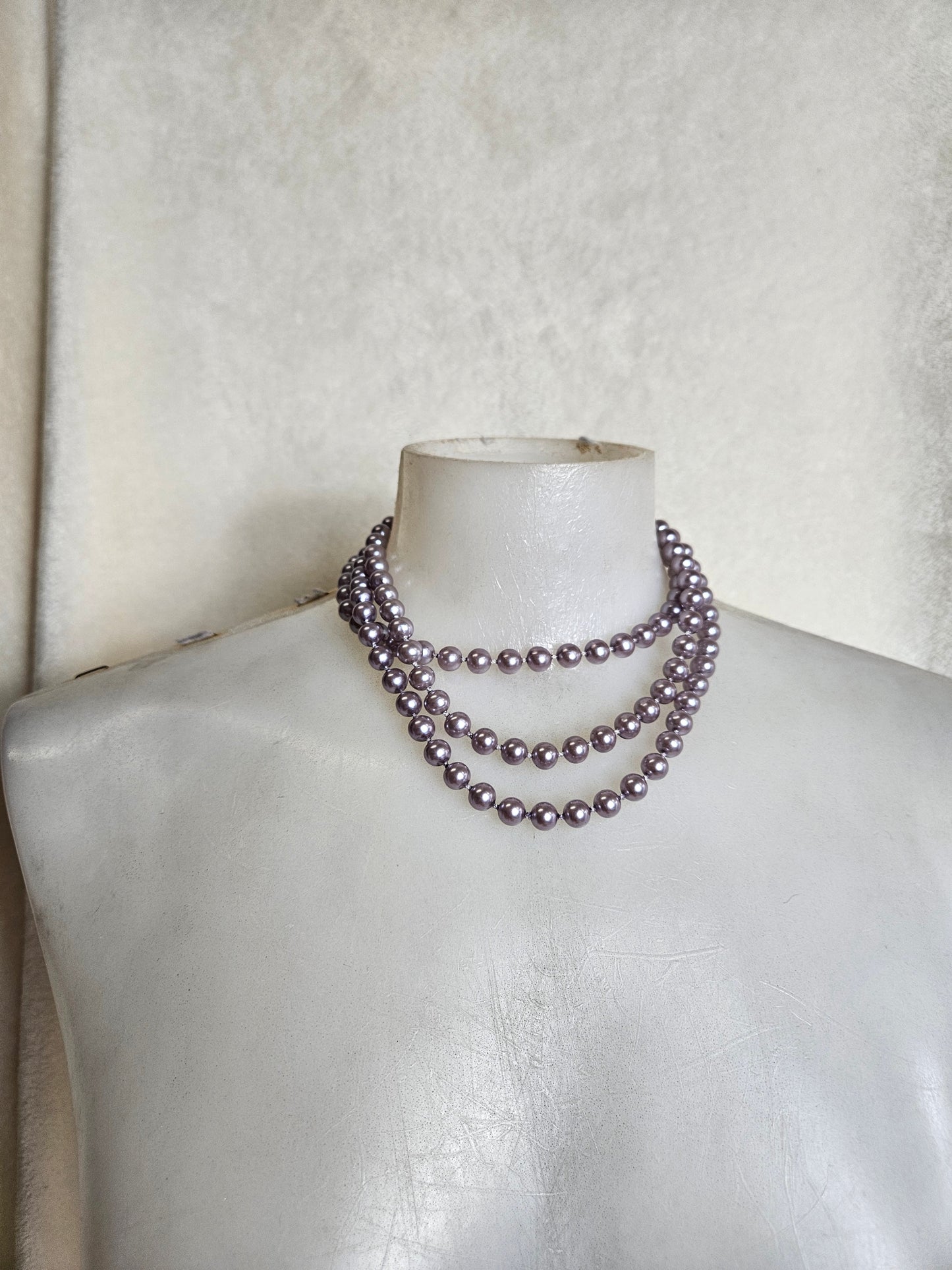 Collier de perles lilas