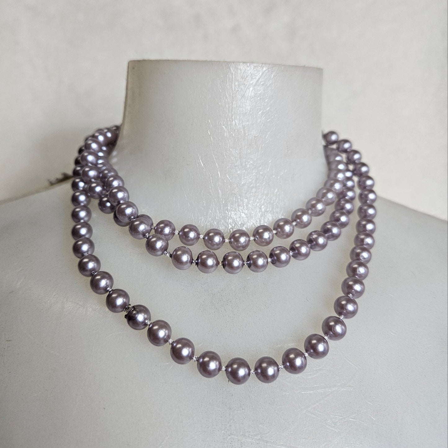 Collier de perles lilas