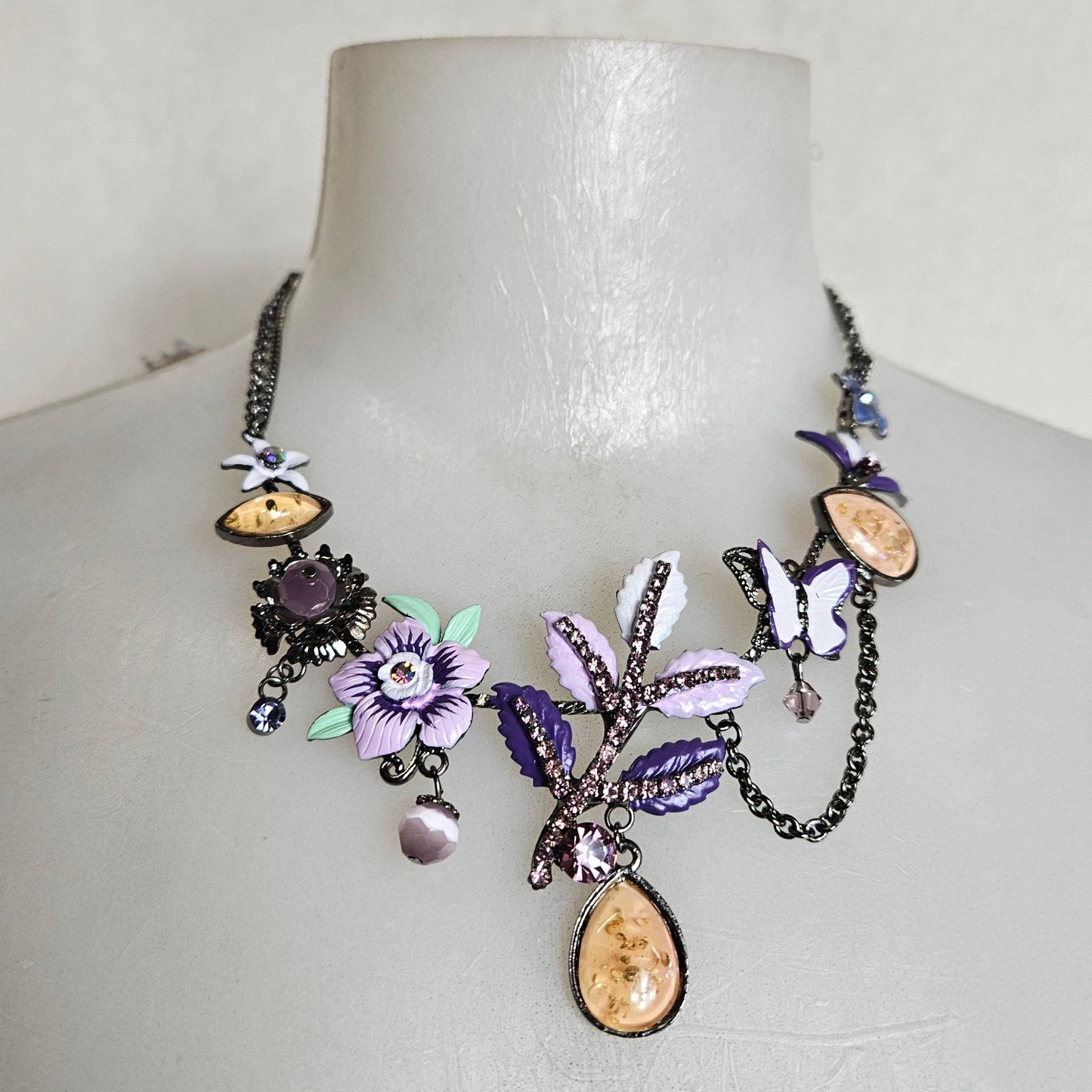Floral charm necklace