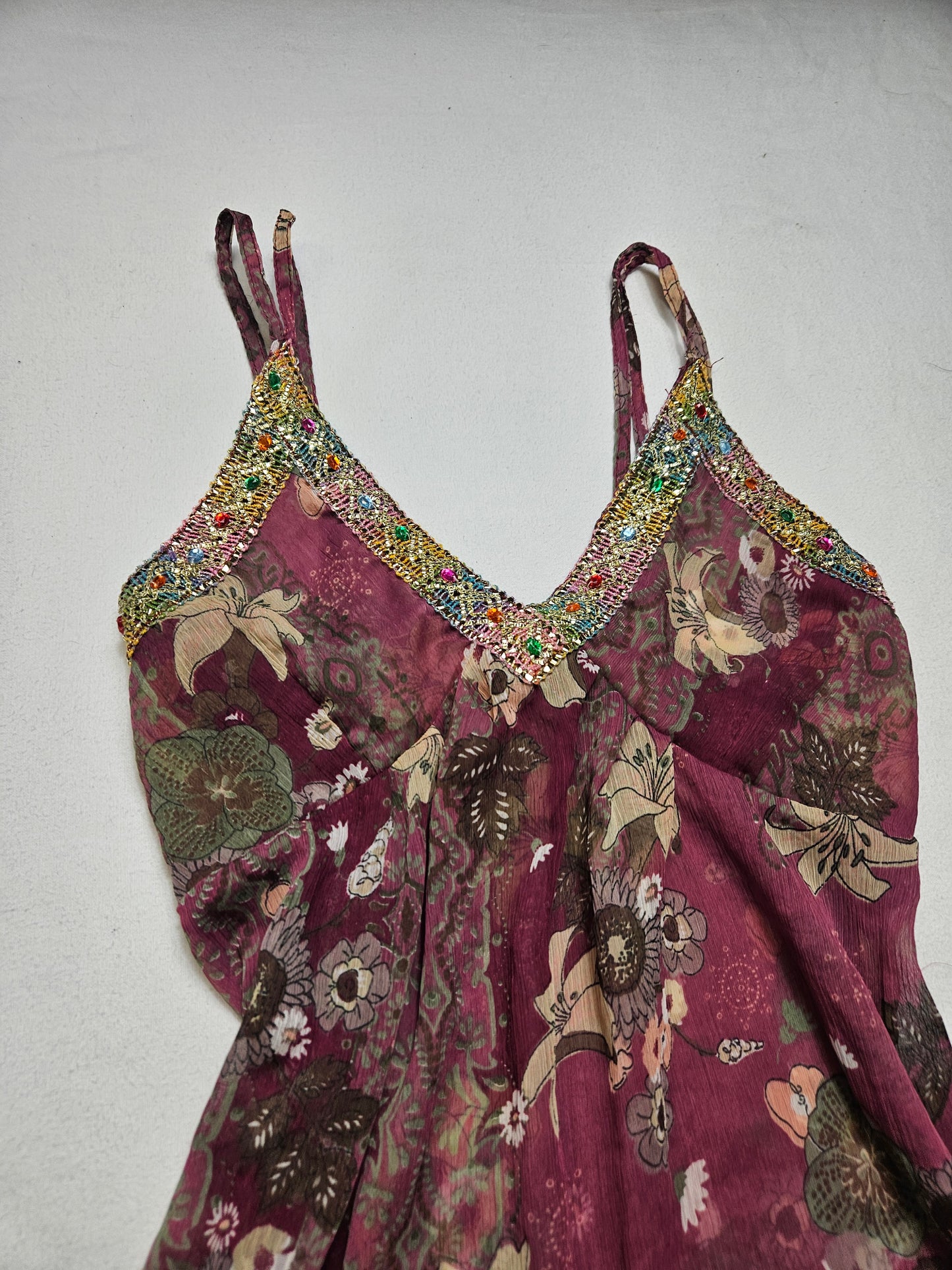 Haut en voile décolleté brodé