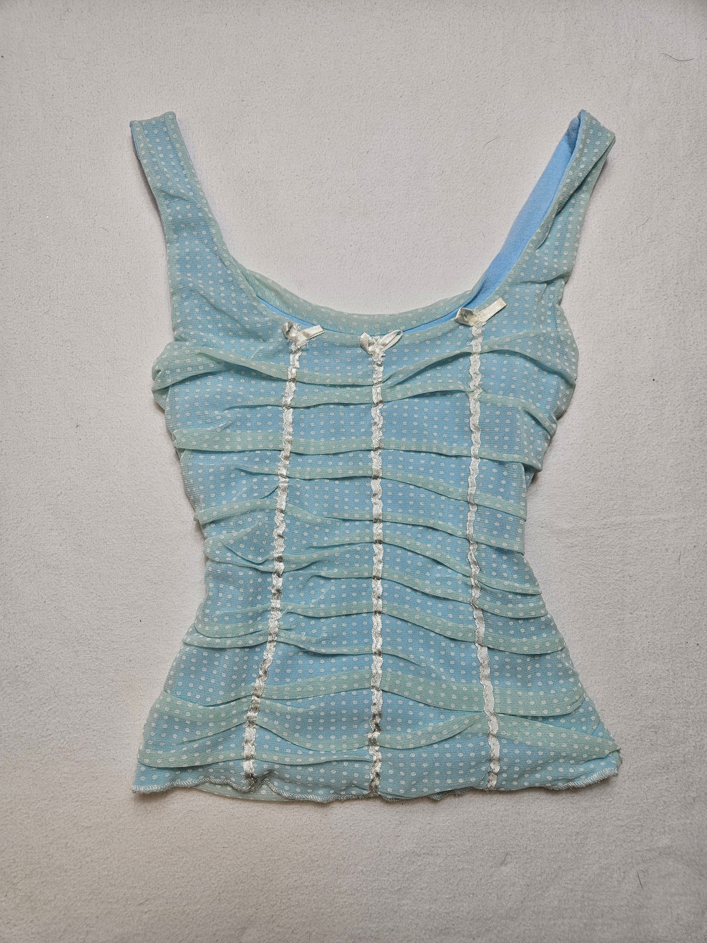 Haut en voile plissé à pois