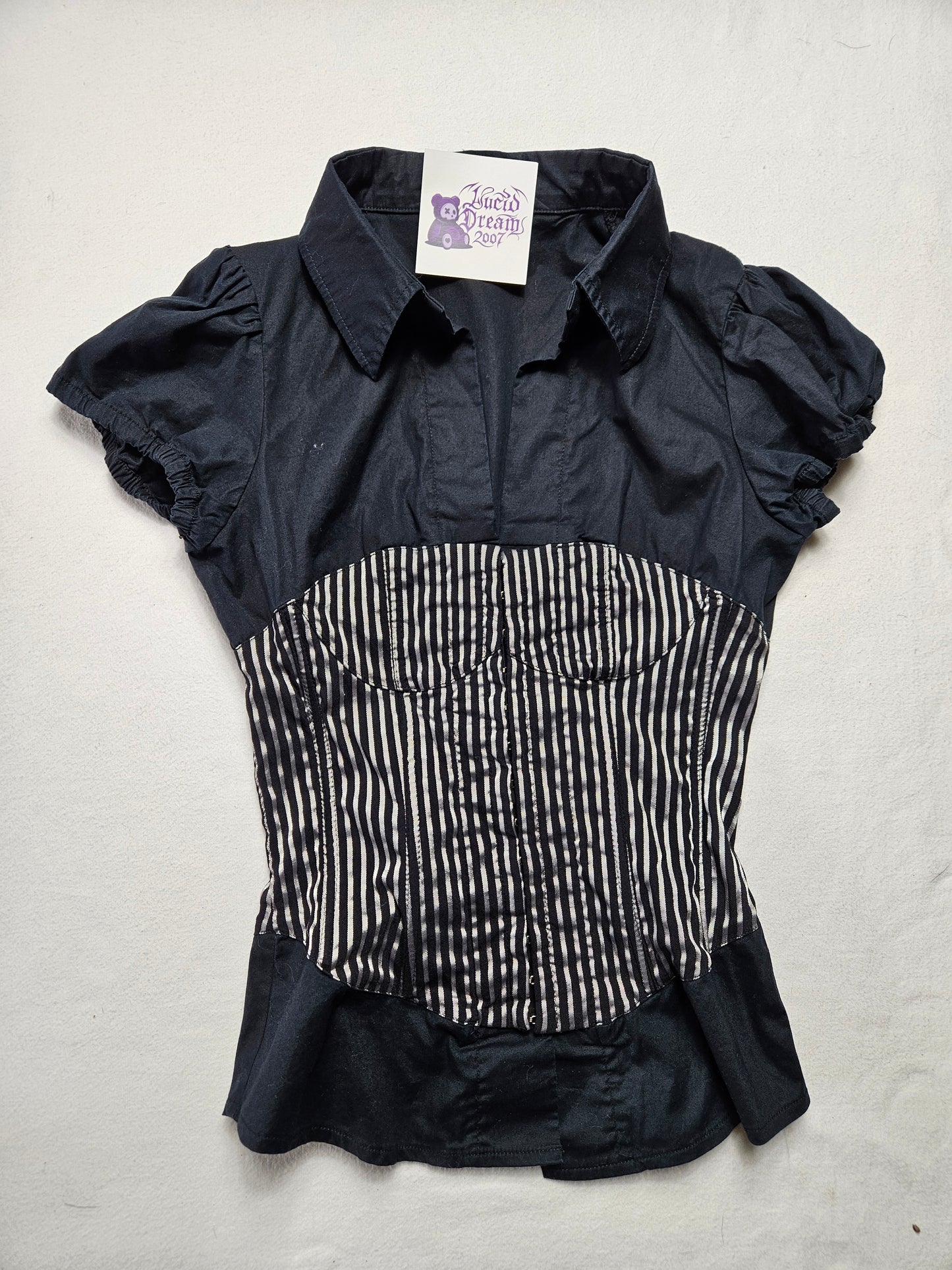 Chemise rayée fermeture crochets