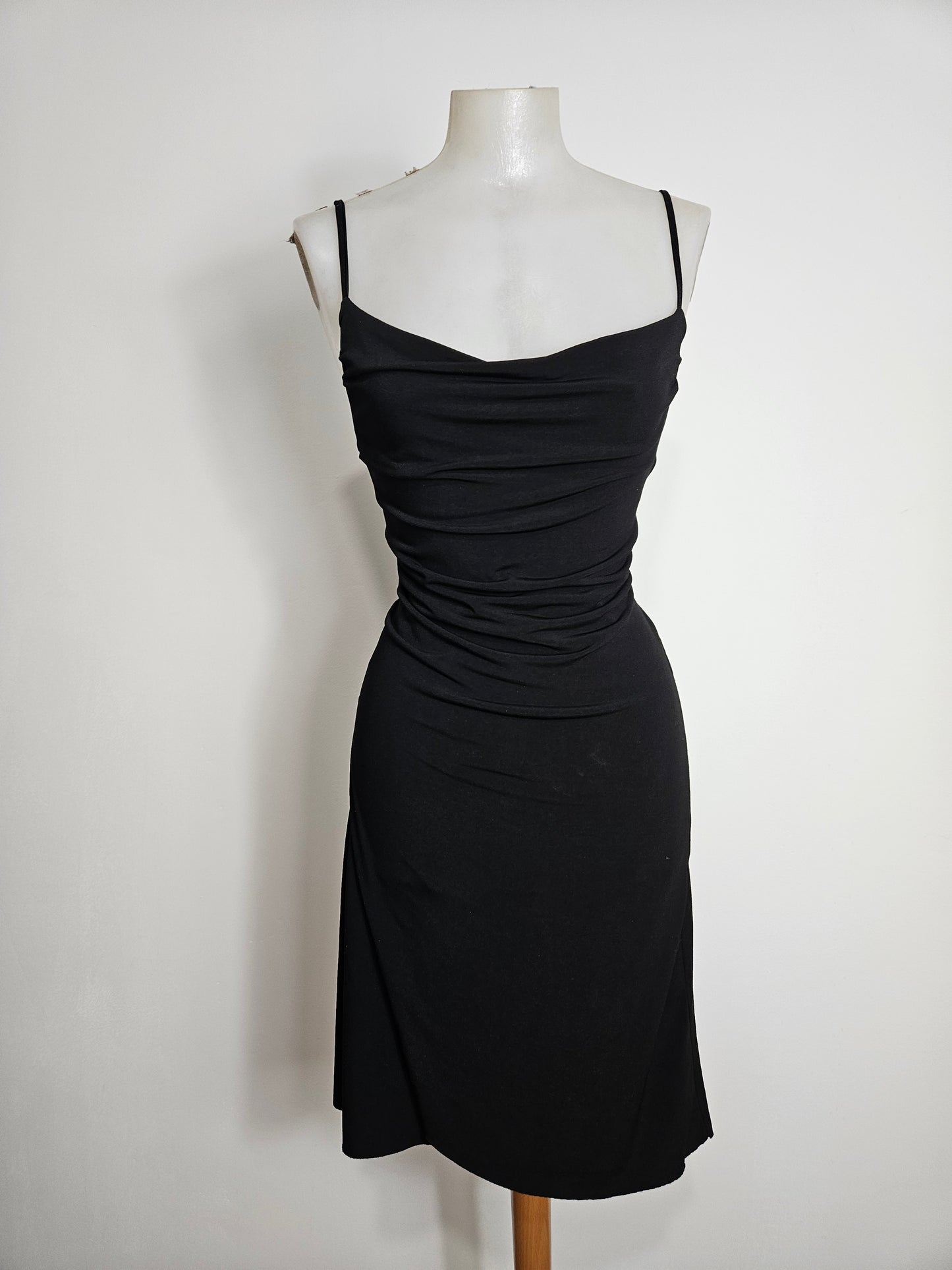 Robe cintrée col bénitier