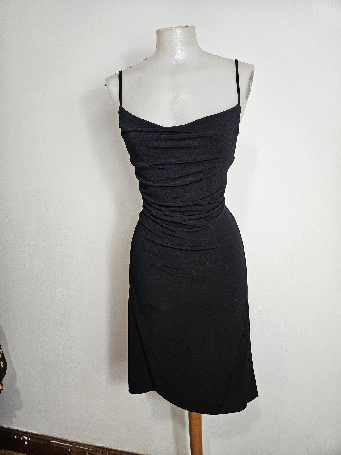 Robe cintrée col bénitier