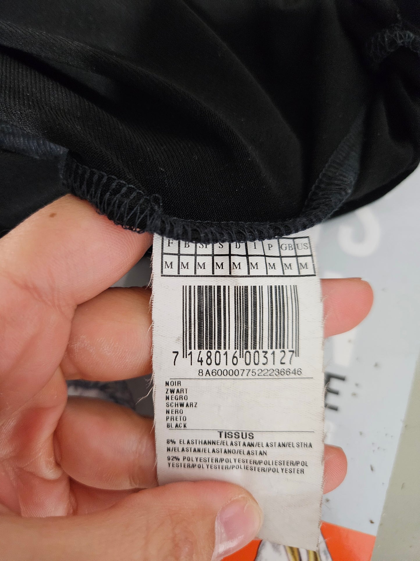 Robe cintrée col bénitier