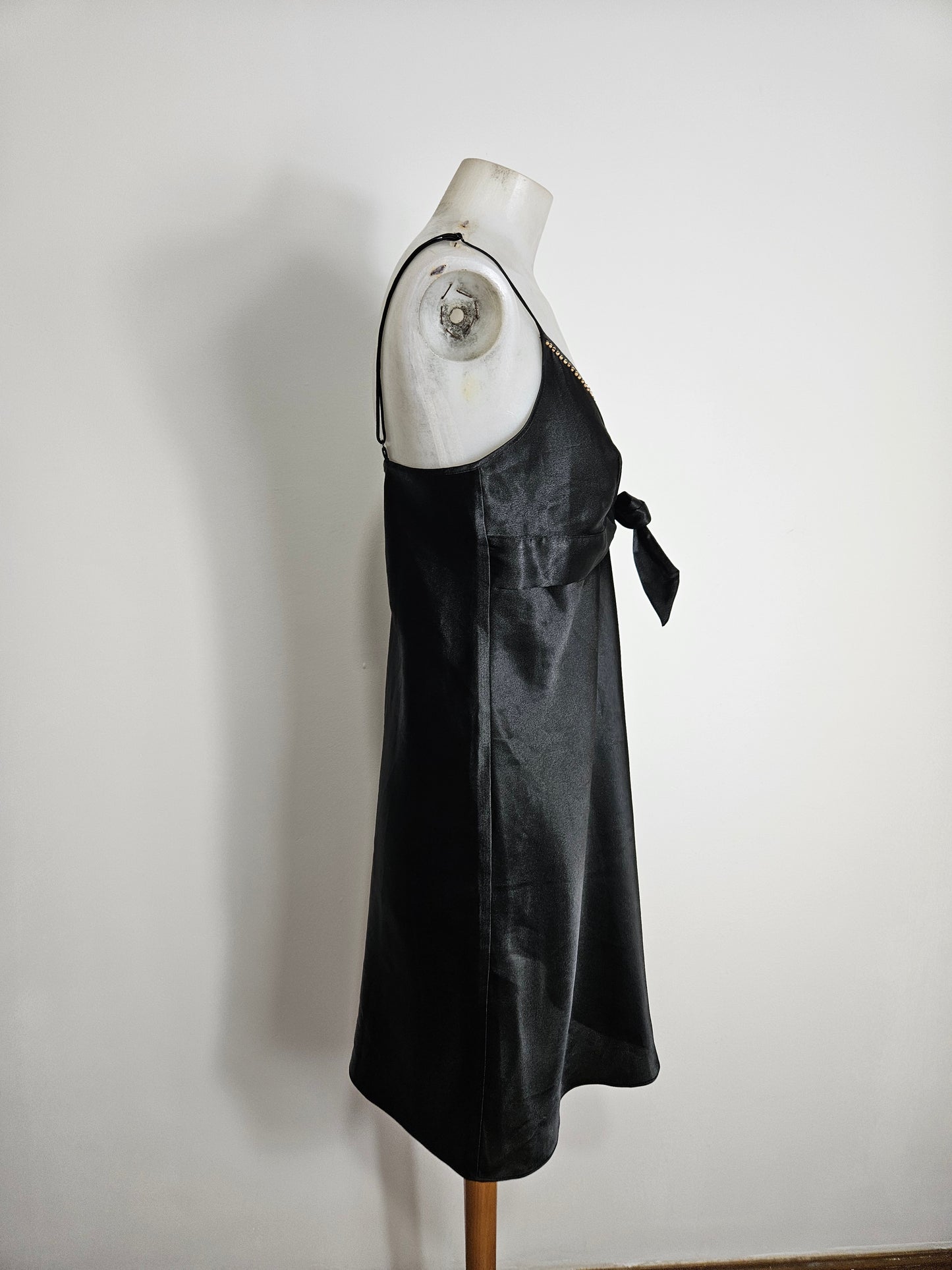 Robe nuisette satinée noire