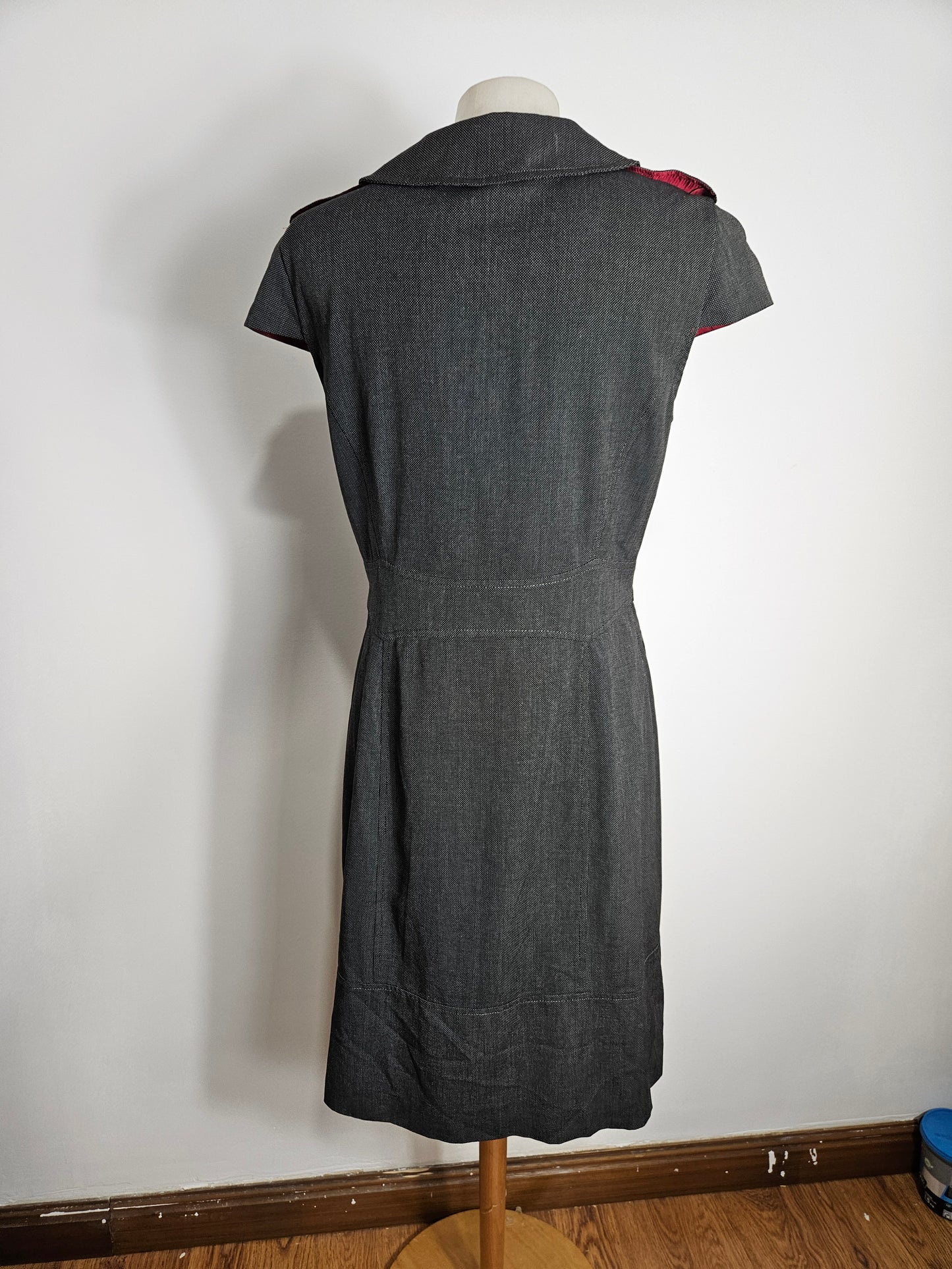 Robe rayée fermeture par boutonnage