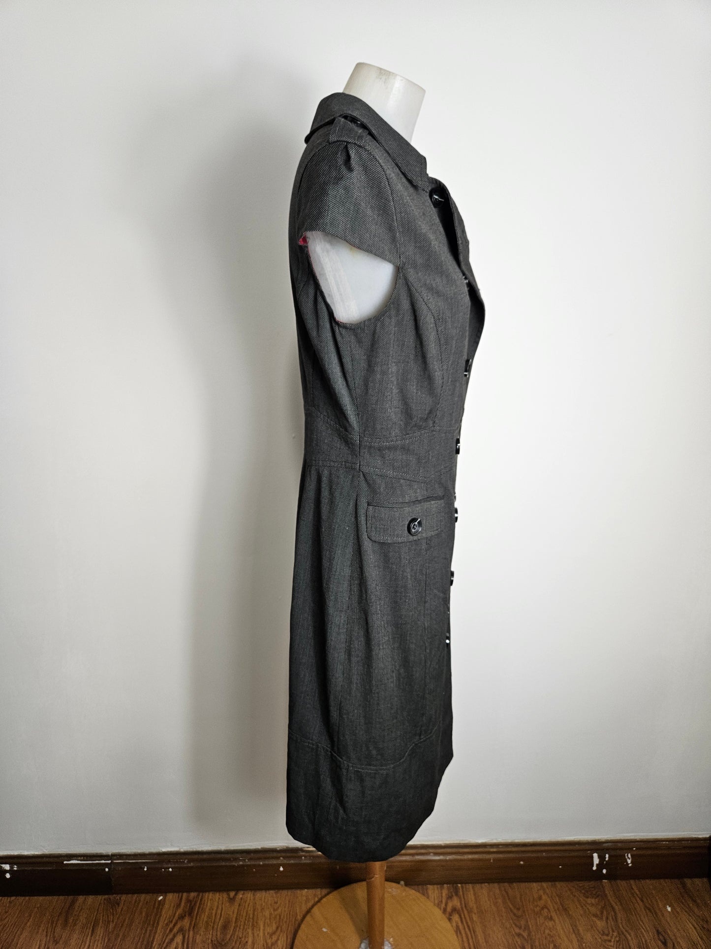 Robe rayée fermeture par boutonnage