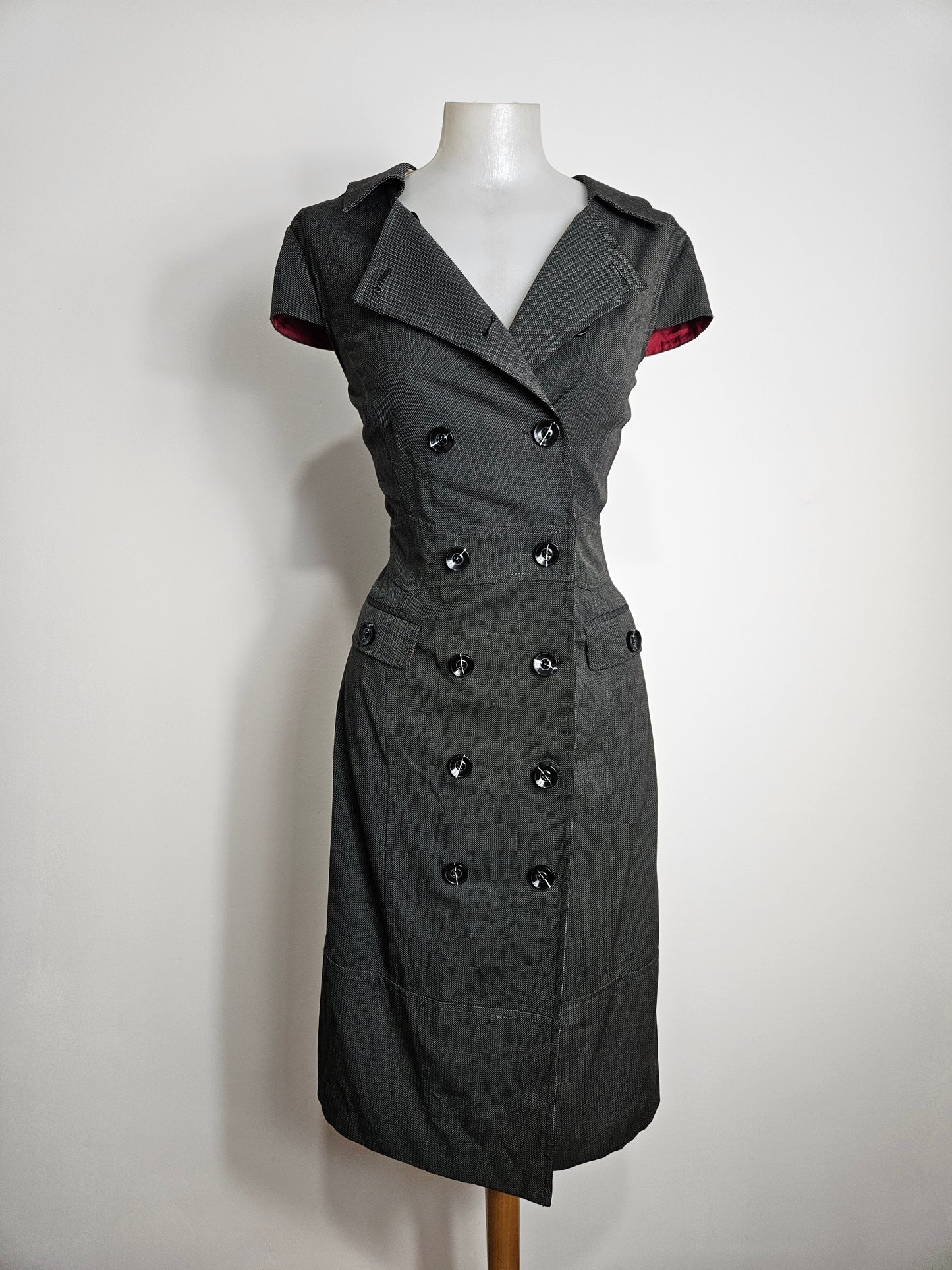 Robe rayée fermeture par boutonnage