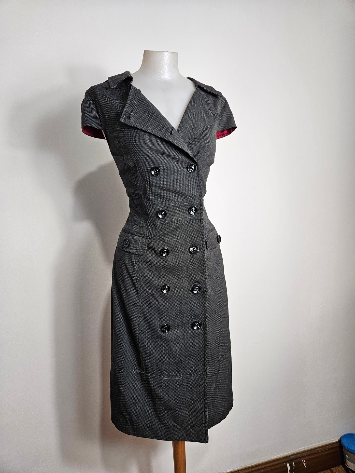 Robe rayée fermeture par boutonnage