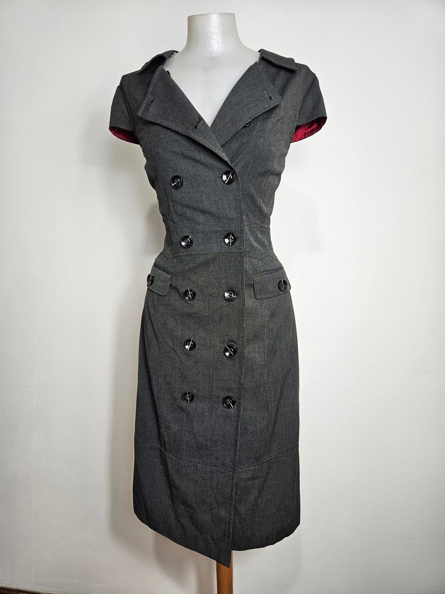 Robe rayée fermeture par boutonnage