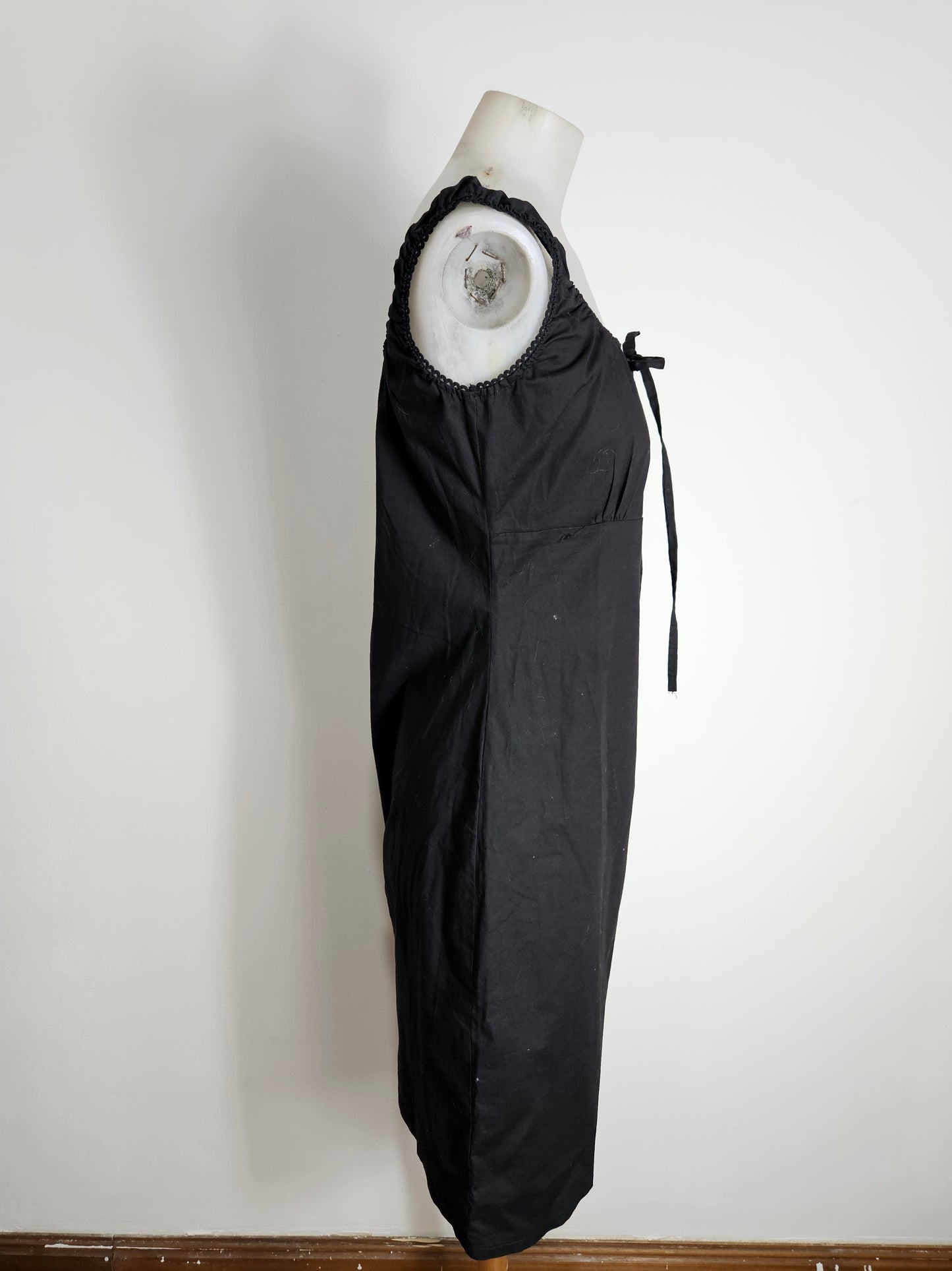 Robe courte romantique noire