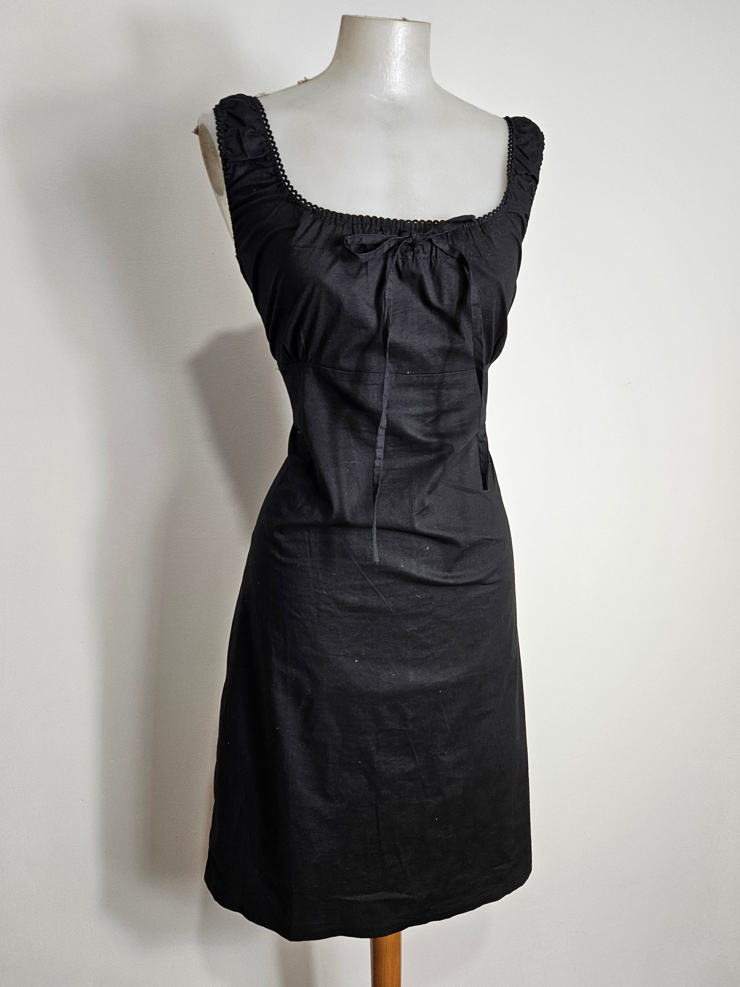 Robe courte romantique noire