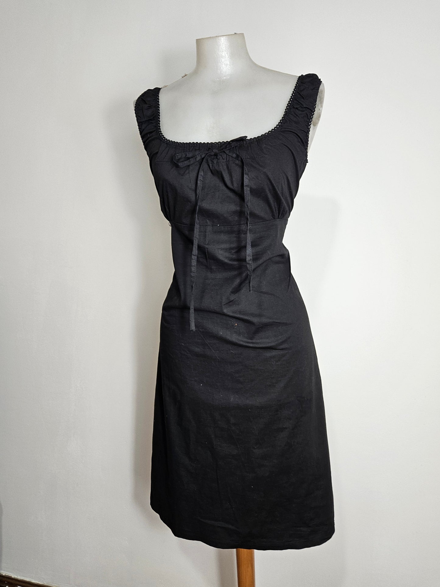 Robe courte romantique noire