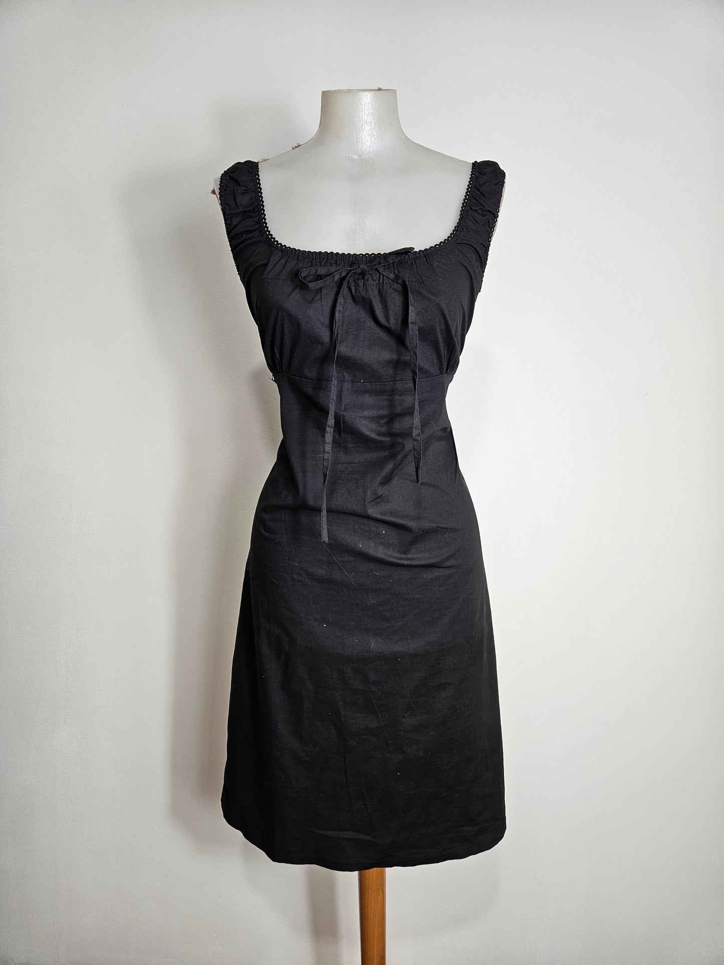 Robe courte romantique noire