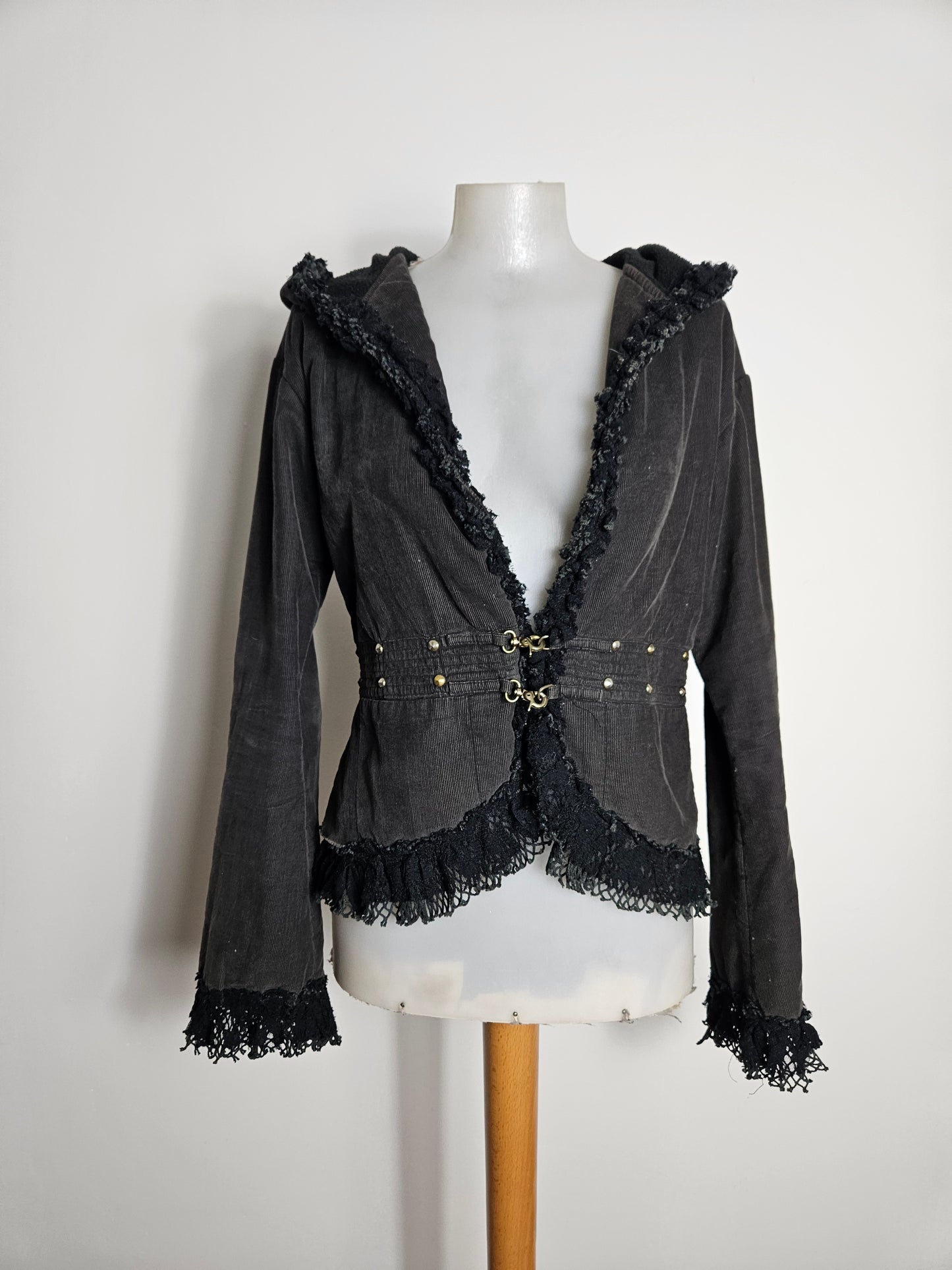 Manteau court à capuche