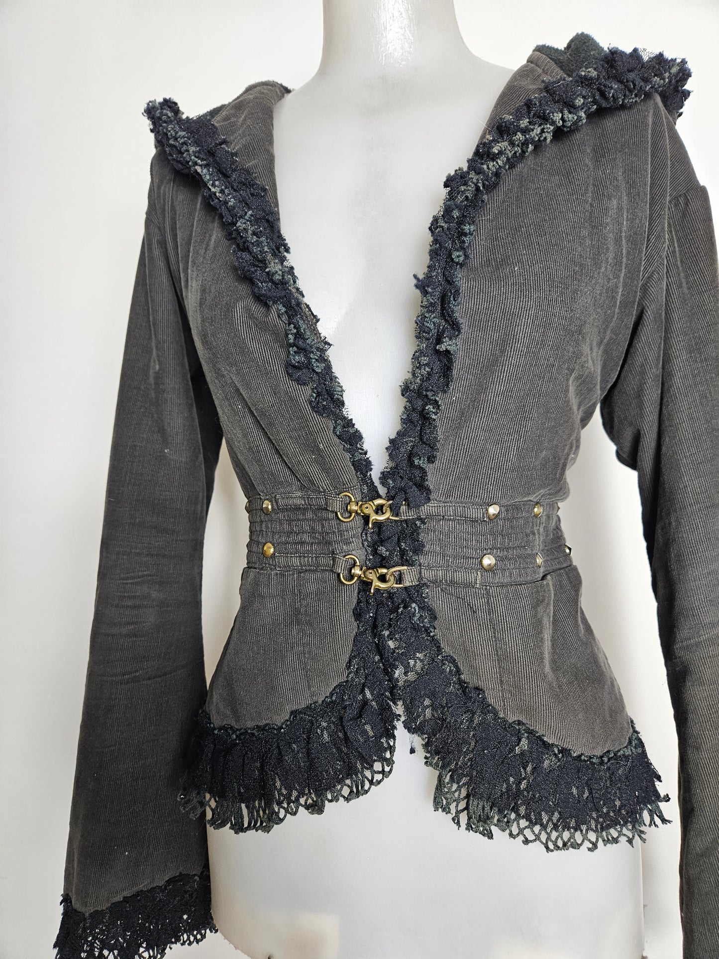 Manteau court à capuche