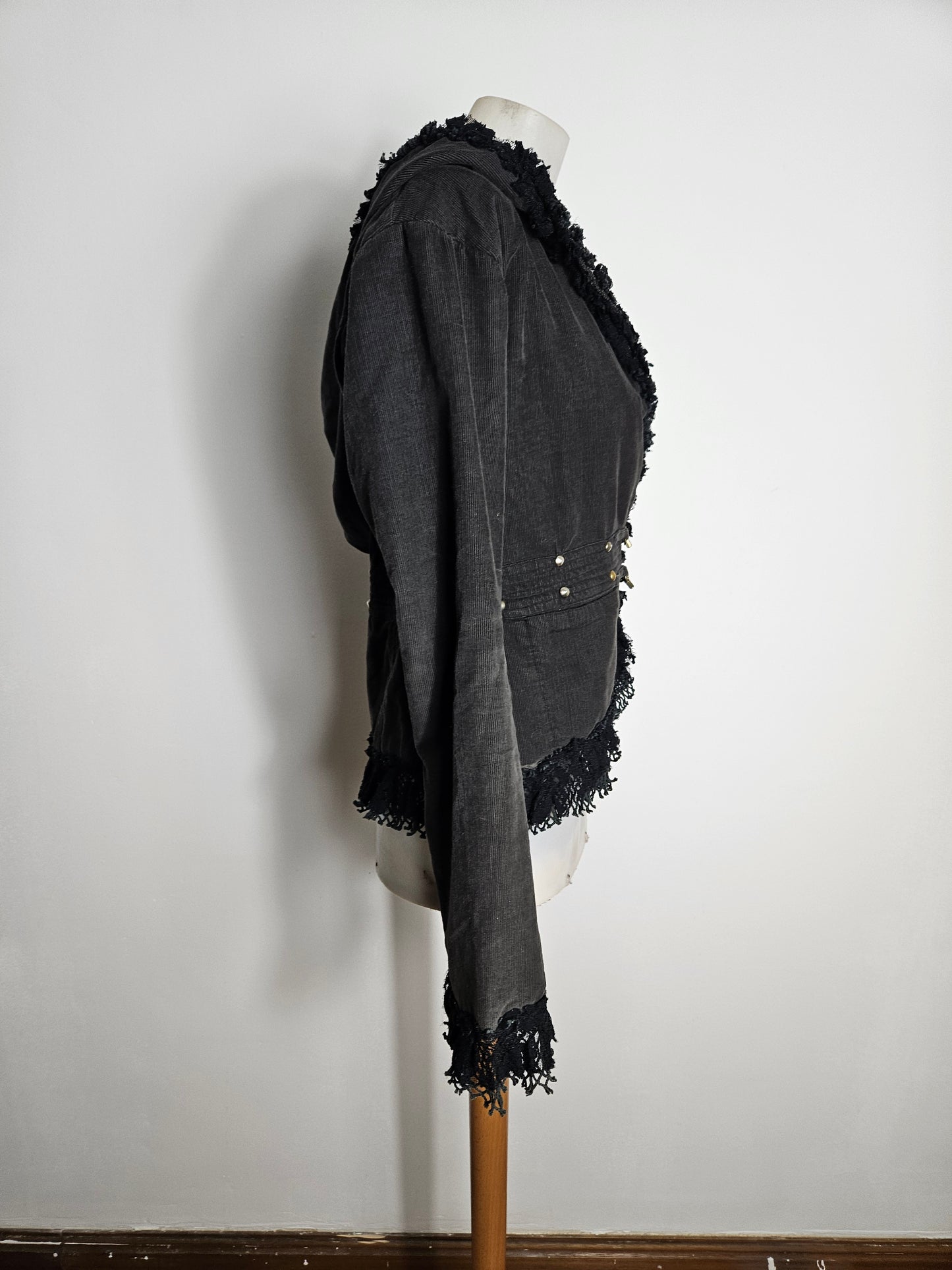 Manteau court à capuche