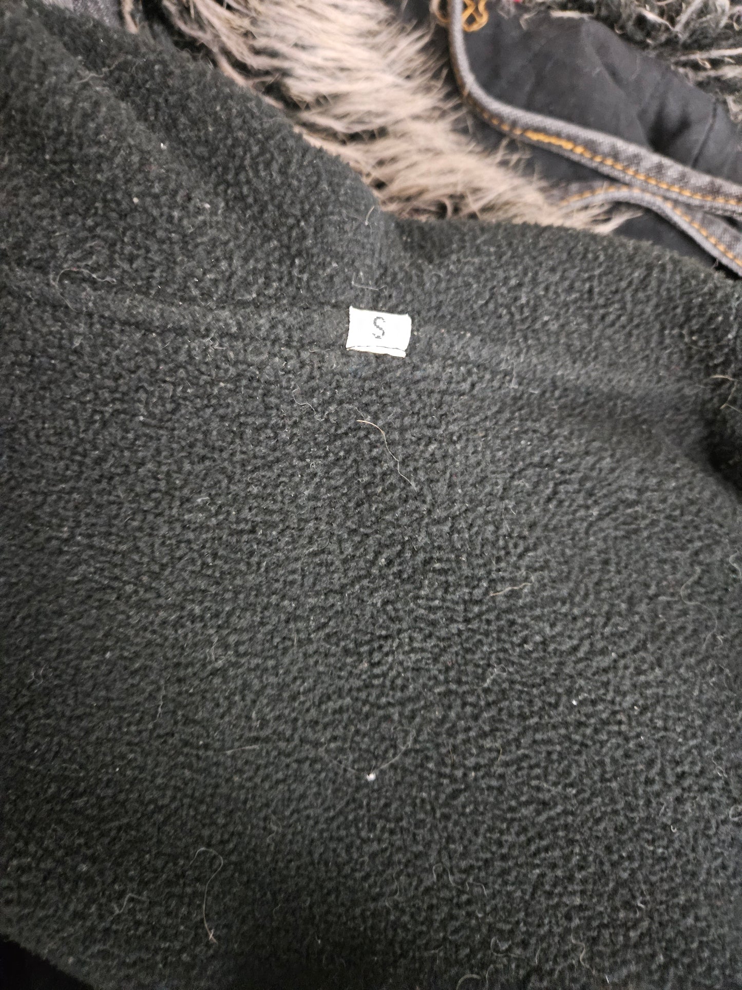 Manteau court à capuche