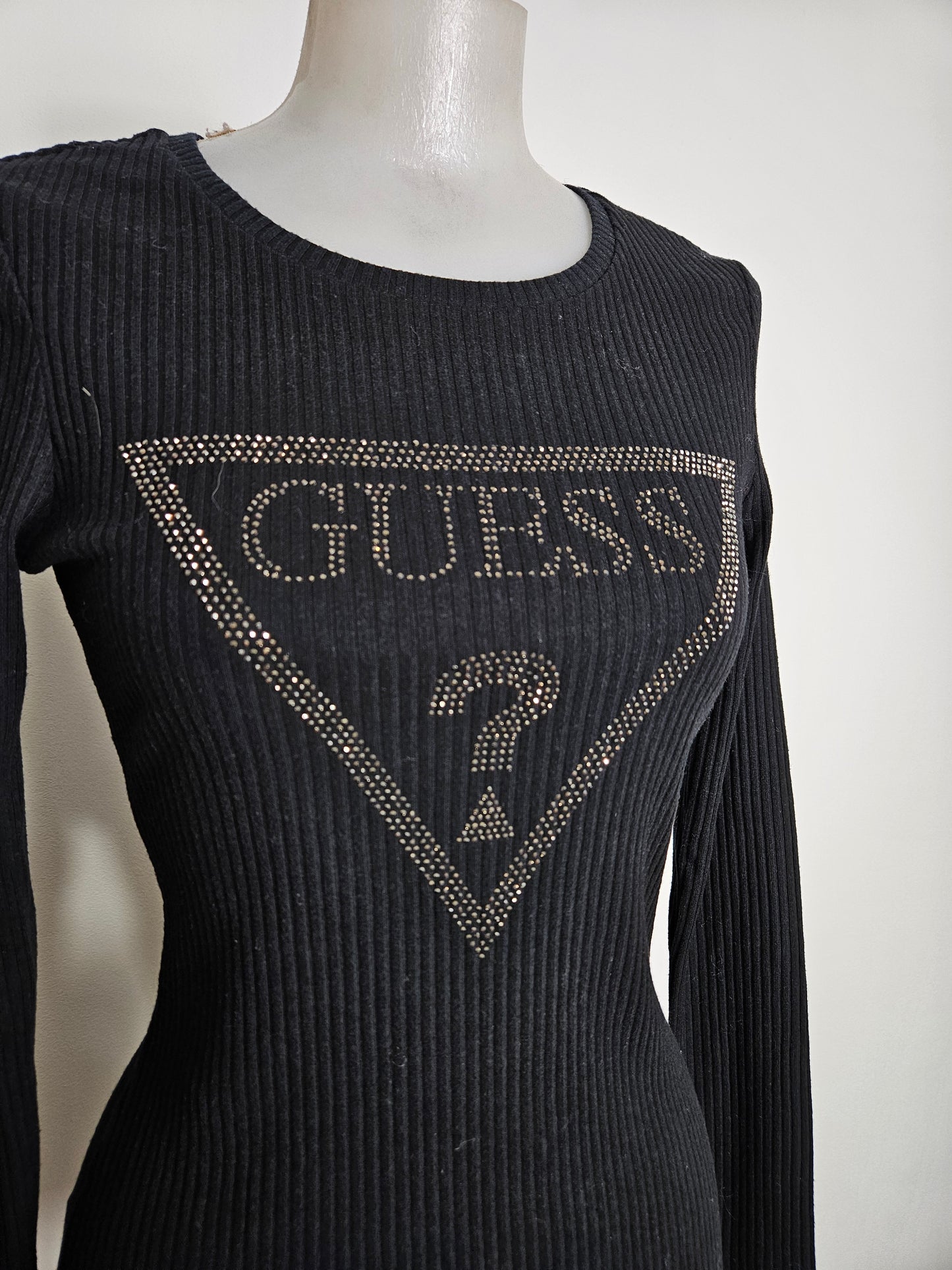 Pull fin côtelé Guess