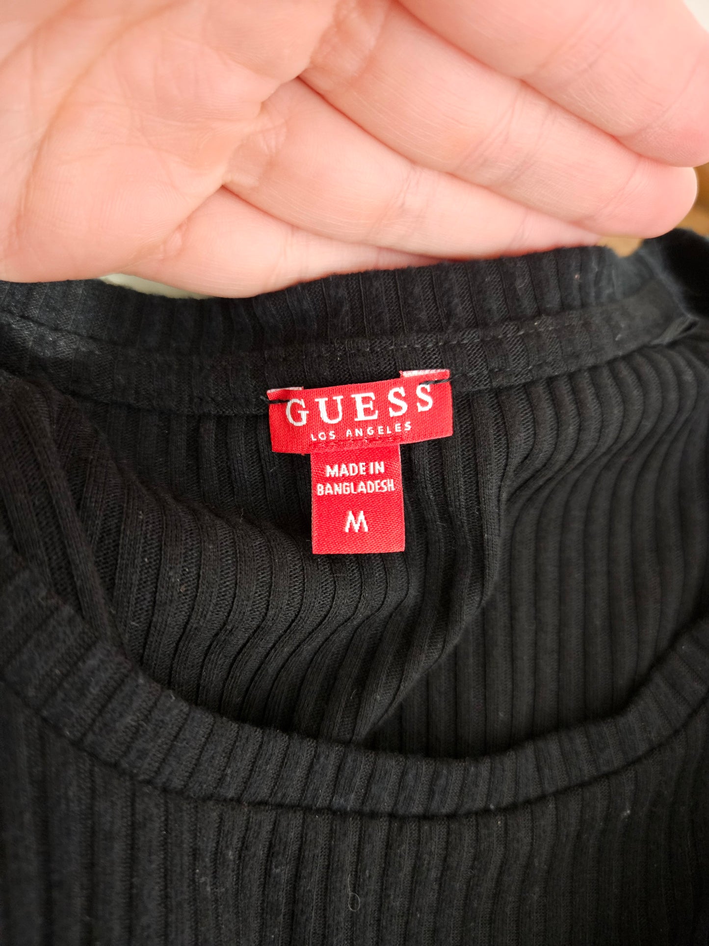 Pull fin côtelé Guess