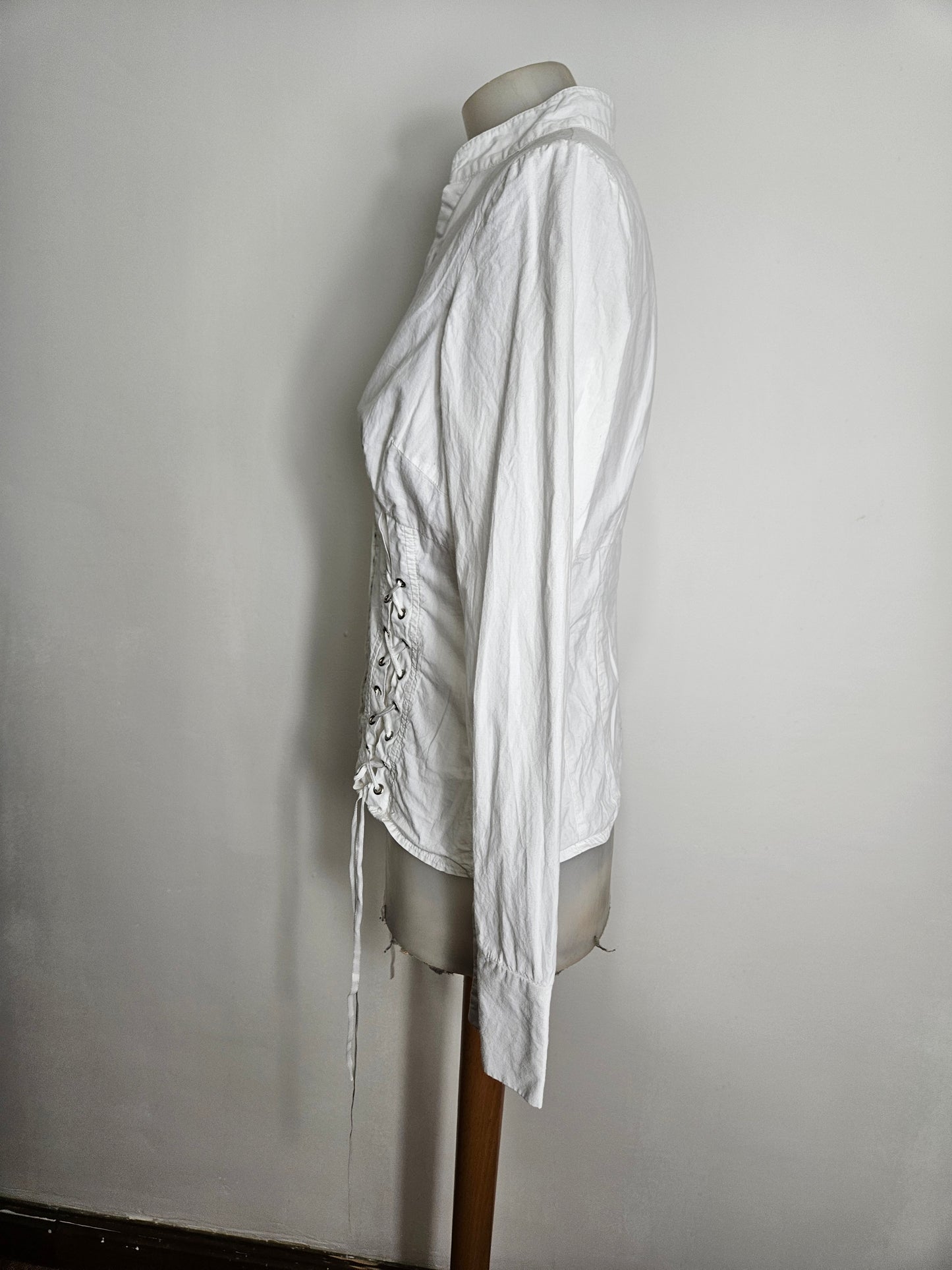 Chemise blanche détails laçage