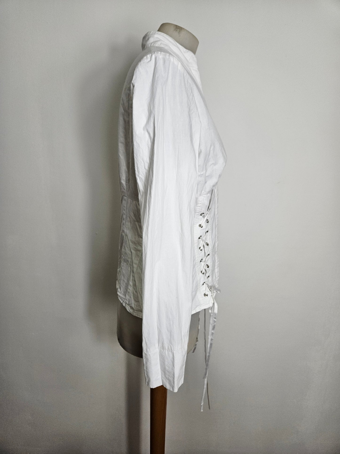 Chemise blanche détails laçage