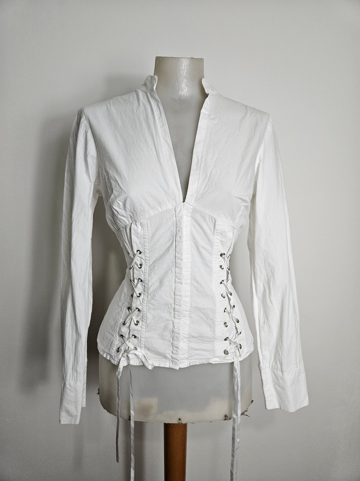 Chemise blanche détails laçage
