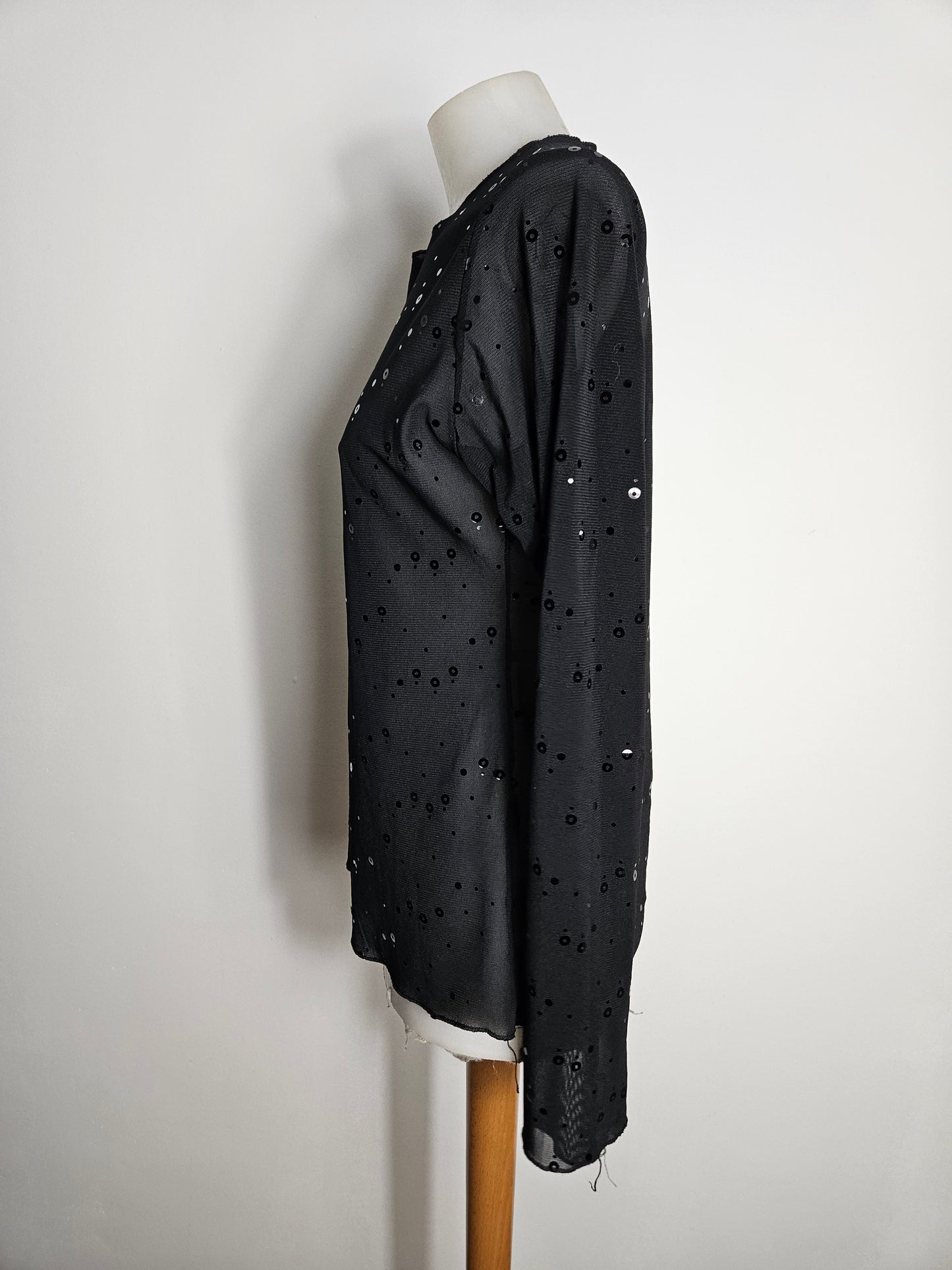 Haut en voile noir à strass