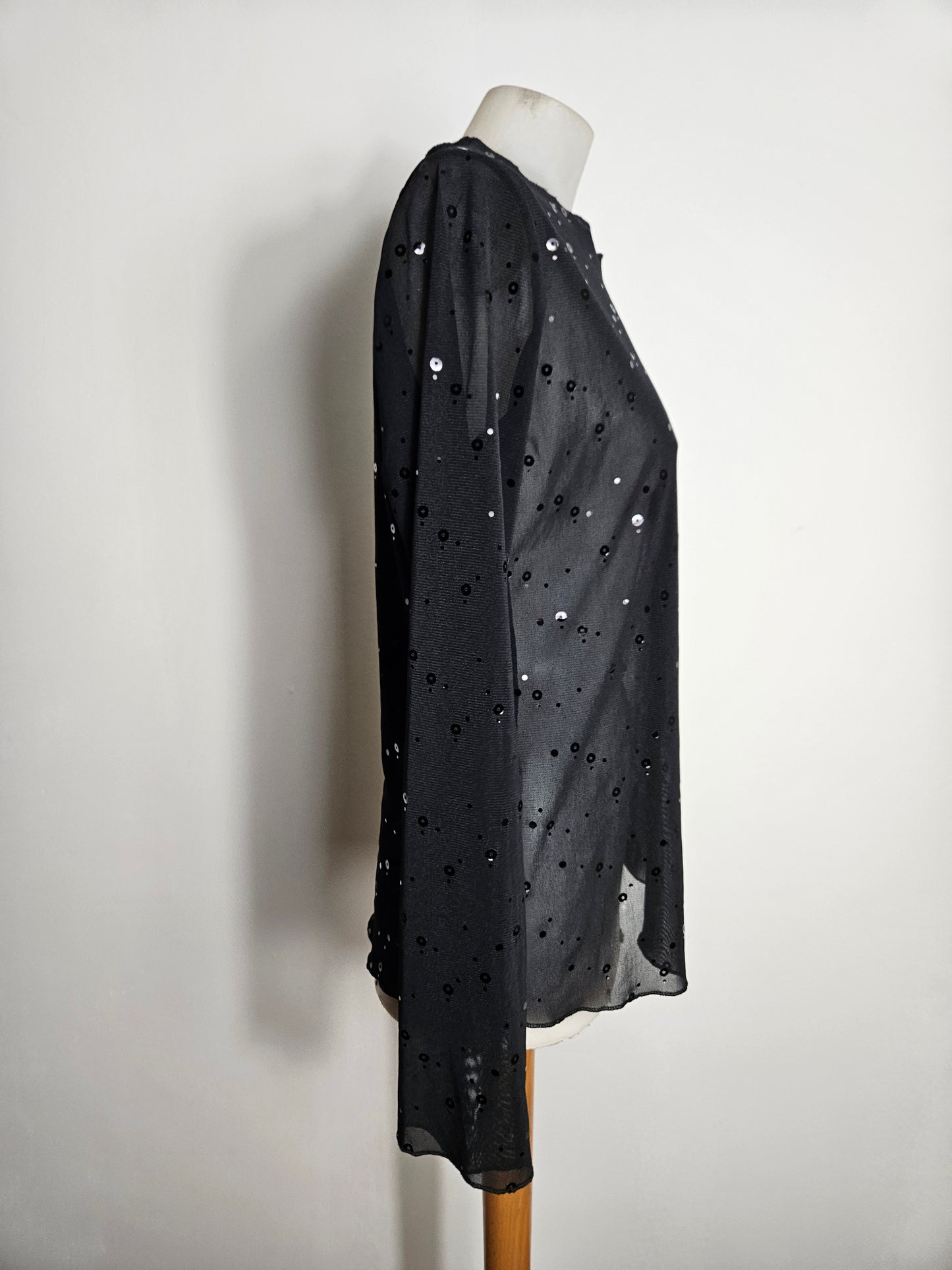 Haut en voile noir à strass