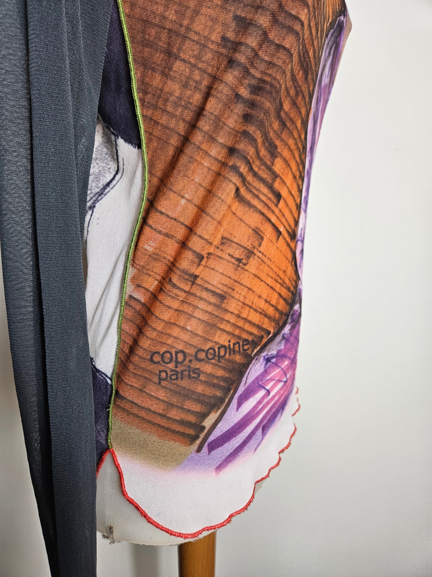Haut en voile motif personnage Cop Copine
